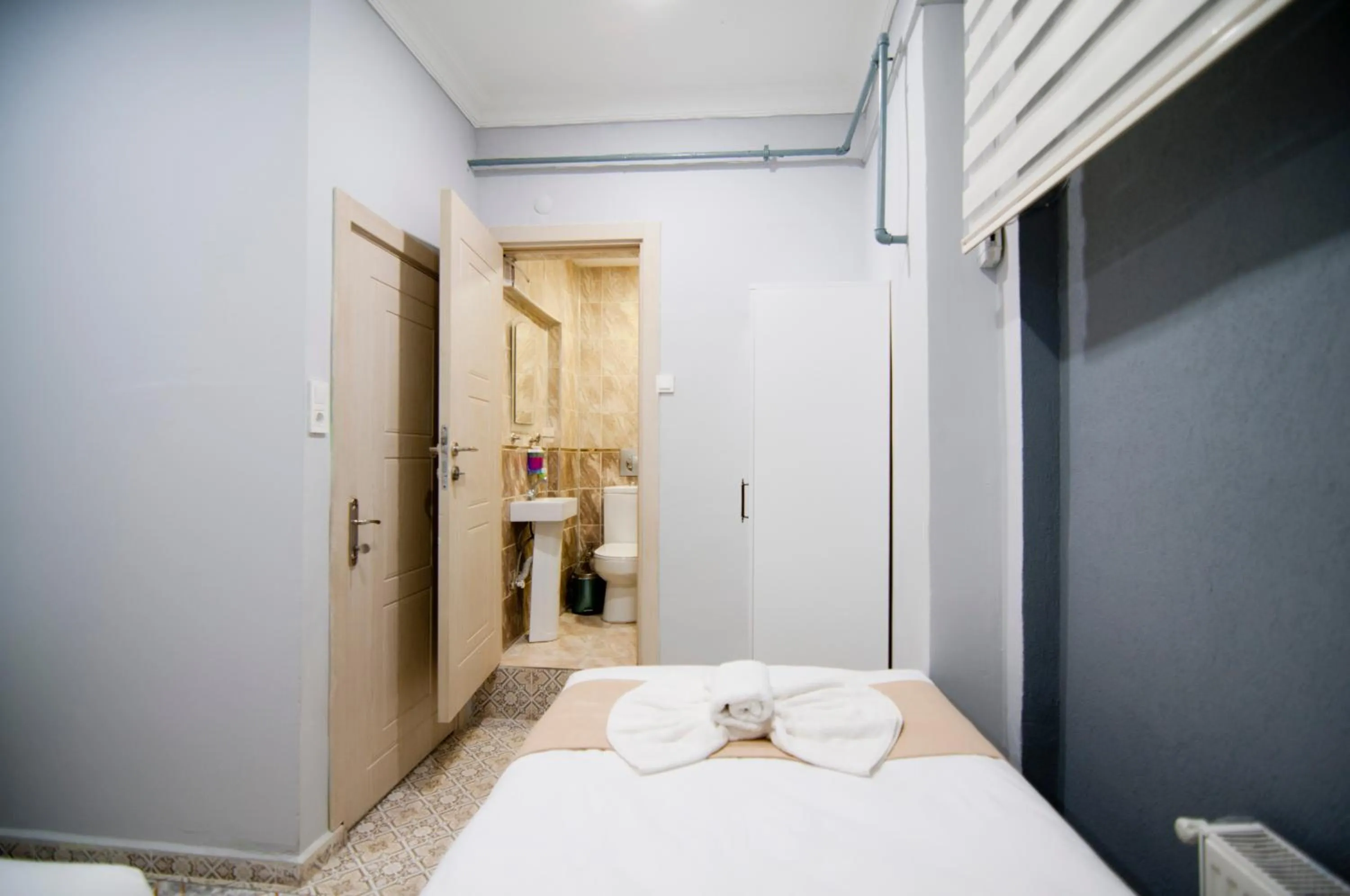 Bed in İstanbul Palace Hotel