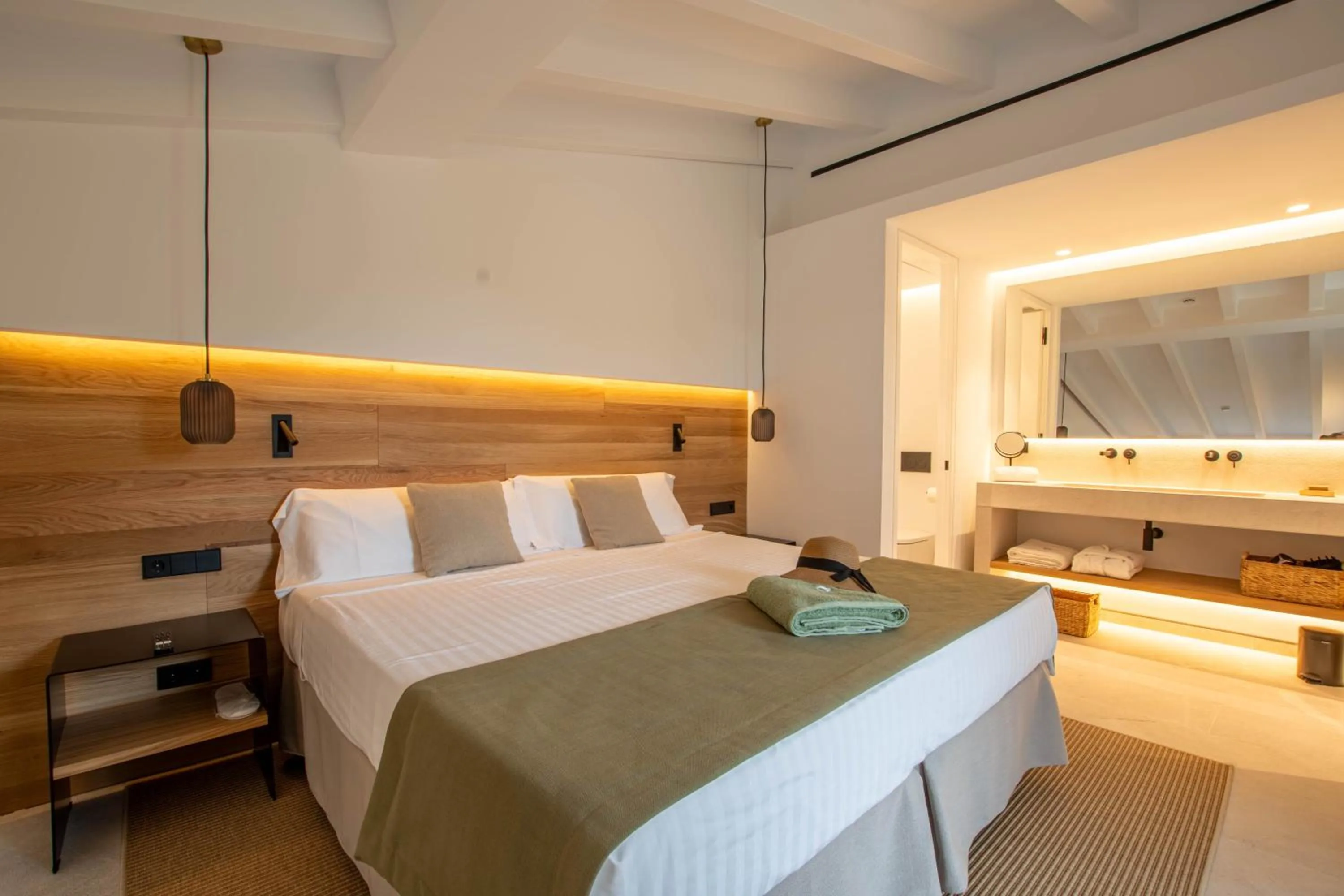 Bed in Fincahotel Treurer - Olive Grove & Grand House - Adults Only