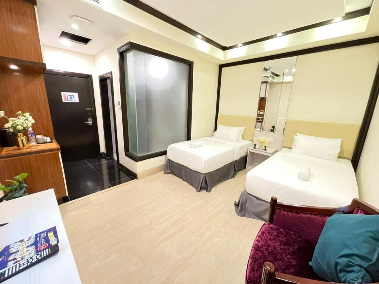 Bedroom, Bed in Kingston Hotel - Jalan Tuanku Abdul Rahman