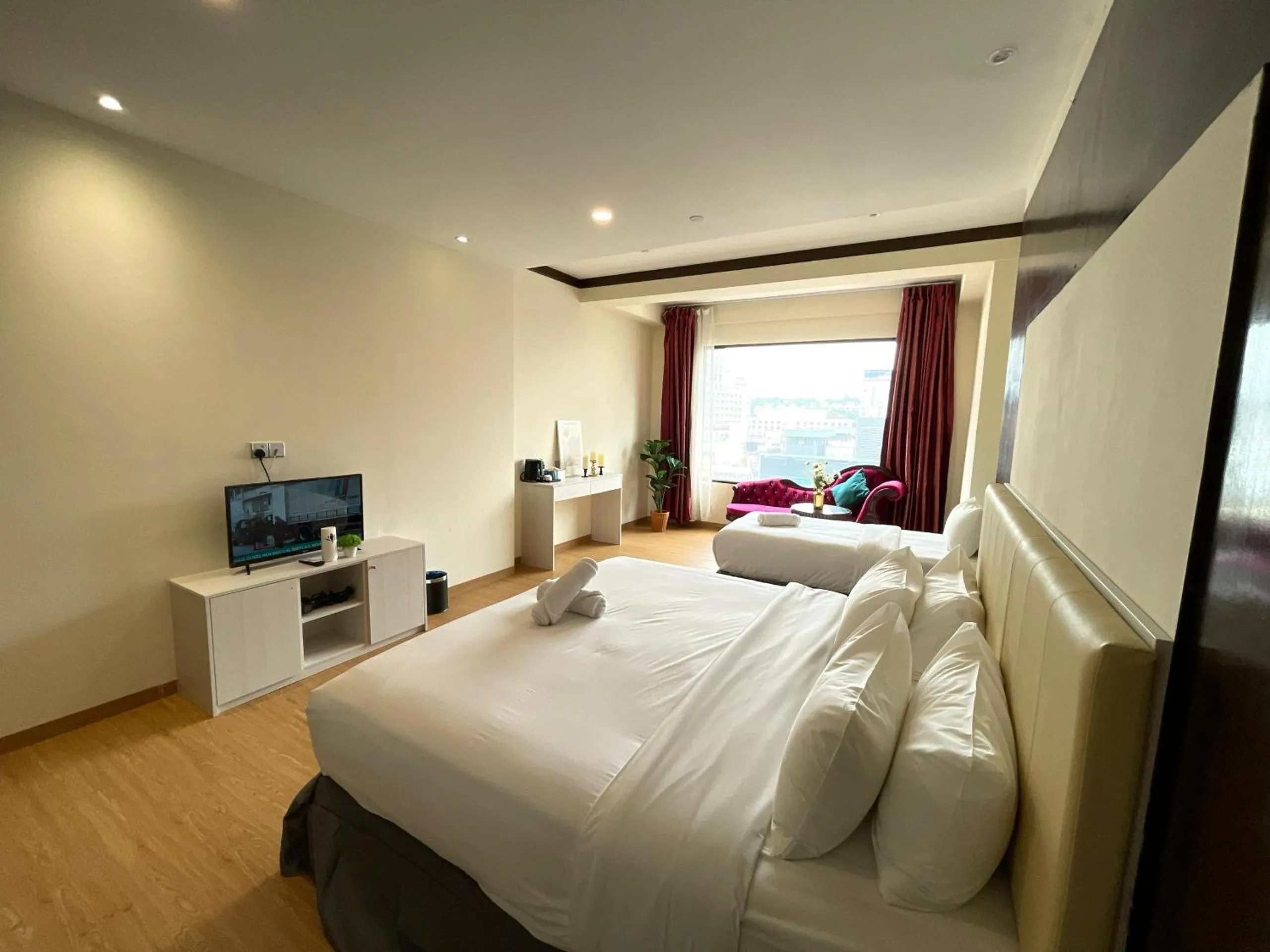 Bed in Kingston Hotel - Jalan Tuanku Abdul Rahman