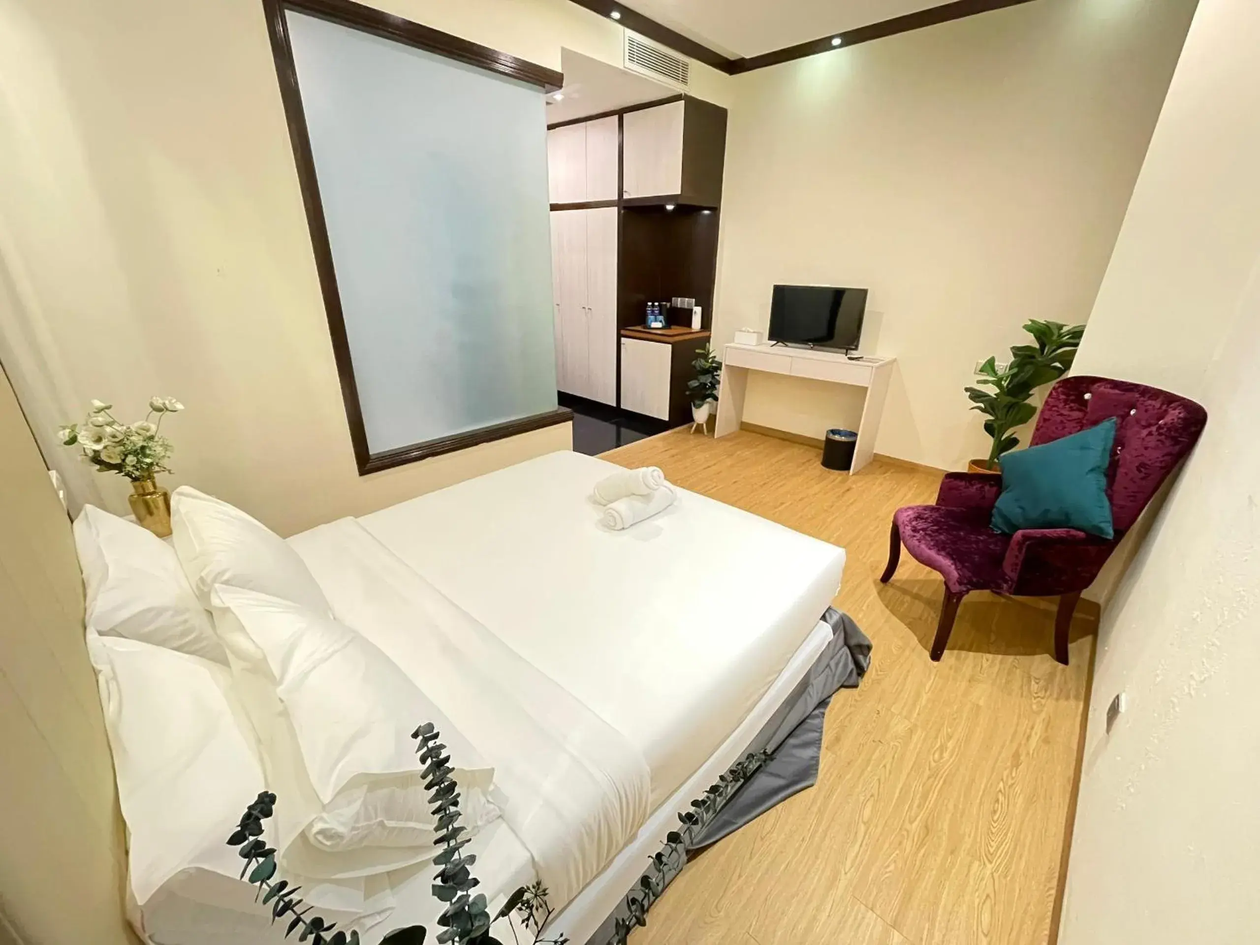 Photo of the whole room, Bed in Kingston Hotel - Jalan Tuanku Abdul Rahman Photo of the whole room, Bed in Kingston Hotel - Jalan Tuanku Abdul Rahman