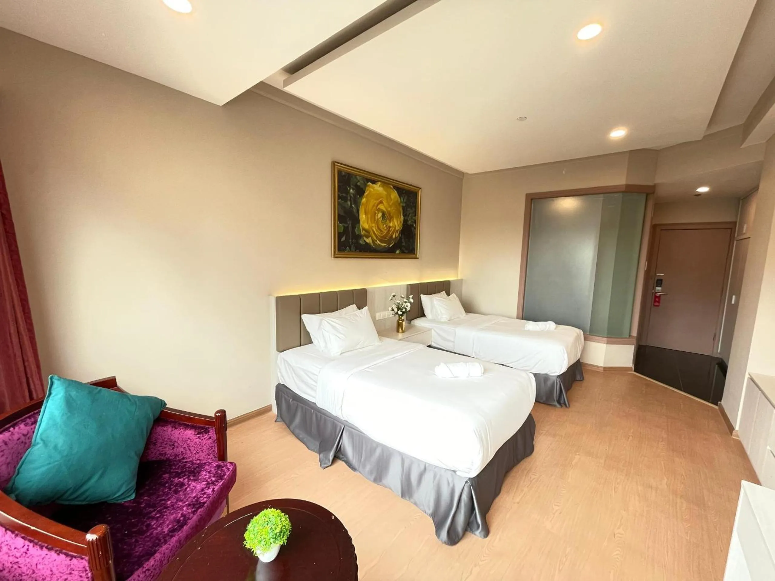 Bedroom, Bed in Kingston Hotel - Jalan Tuanku Abdul Rahman