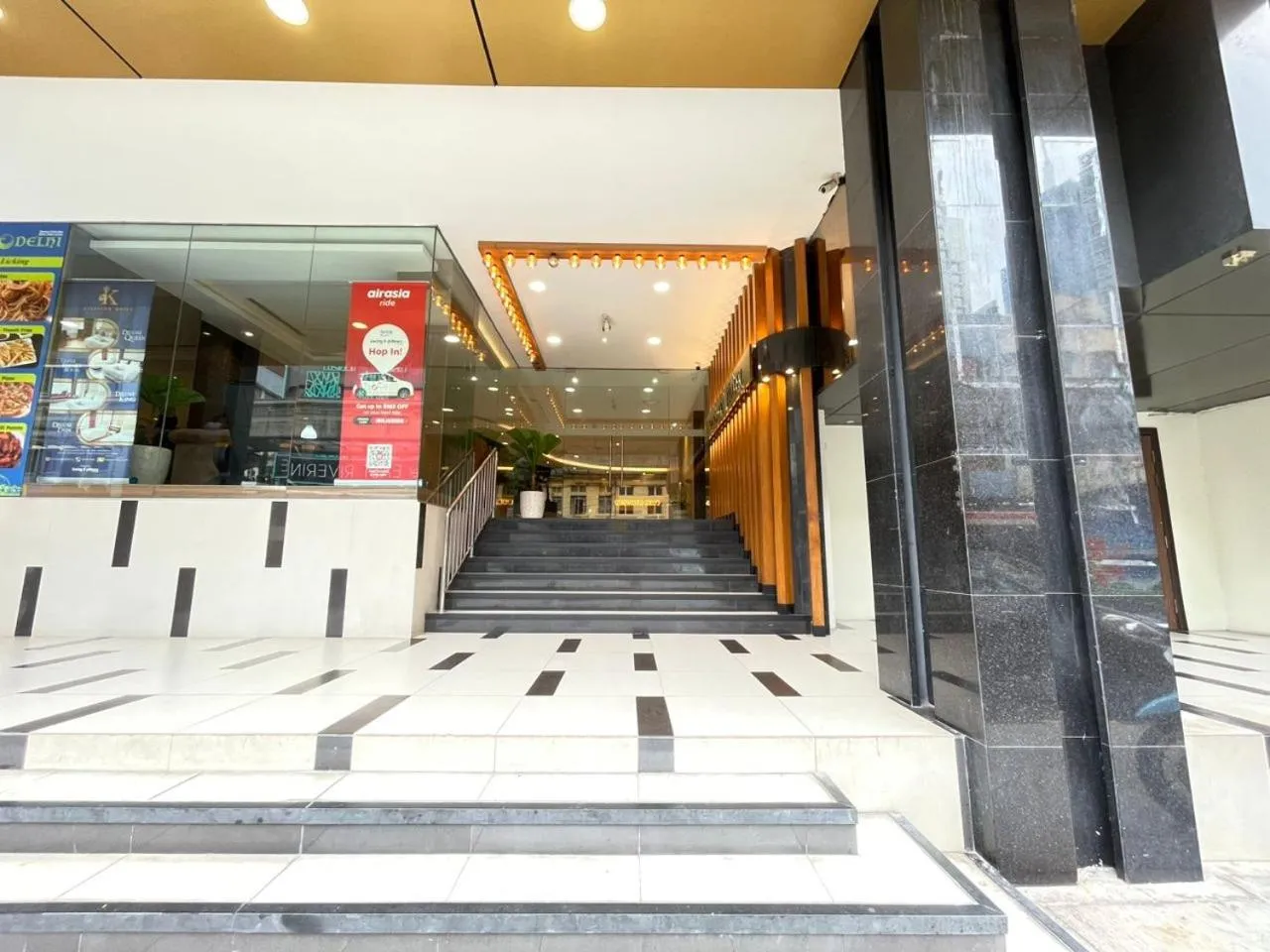 Facade/entrance in Kingston Hotel - Jalan Tuanku Abdul Rahman