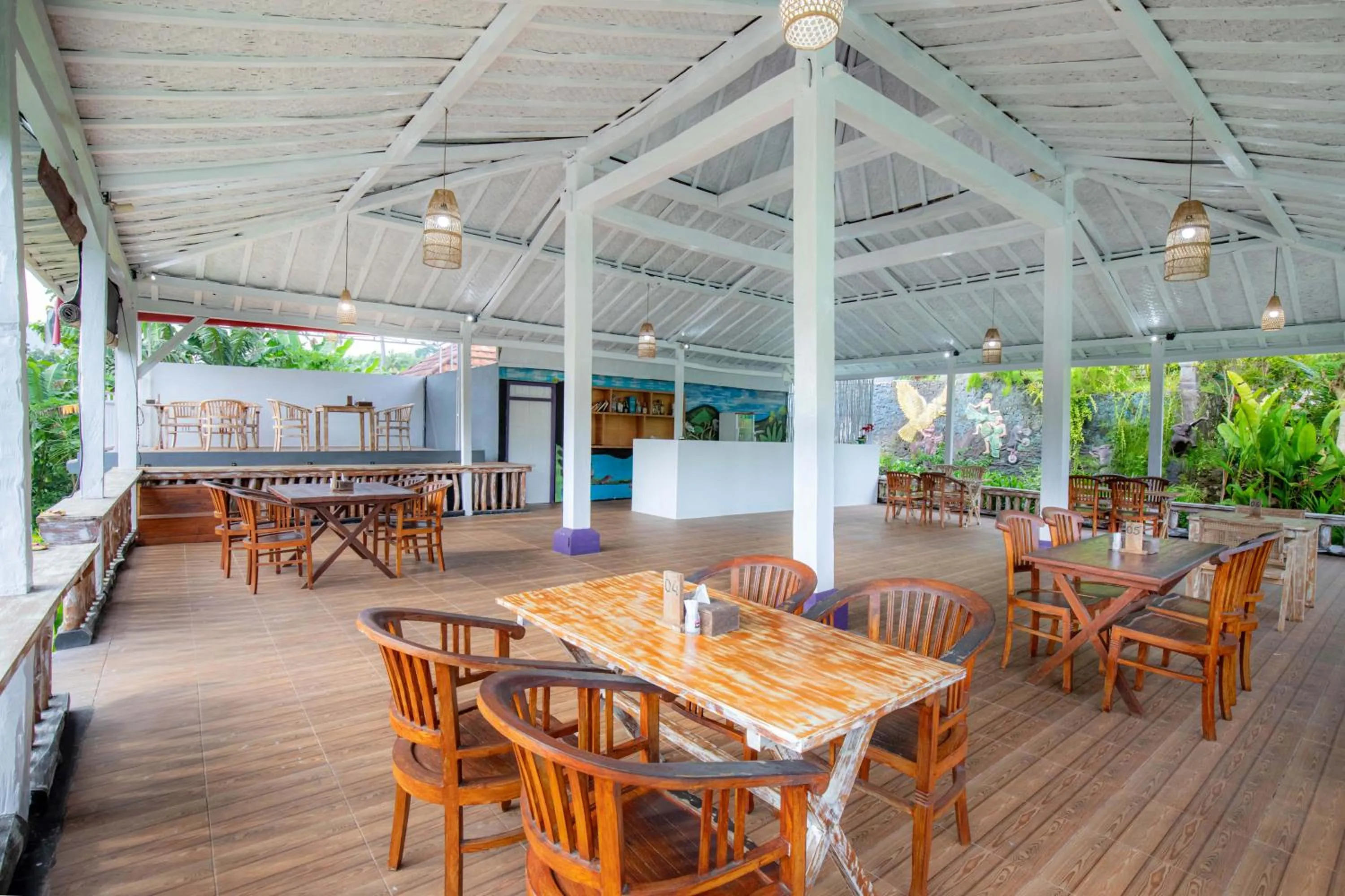 Restaurant/places to eat in The Kleep Jungle Resort