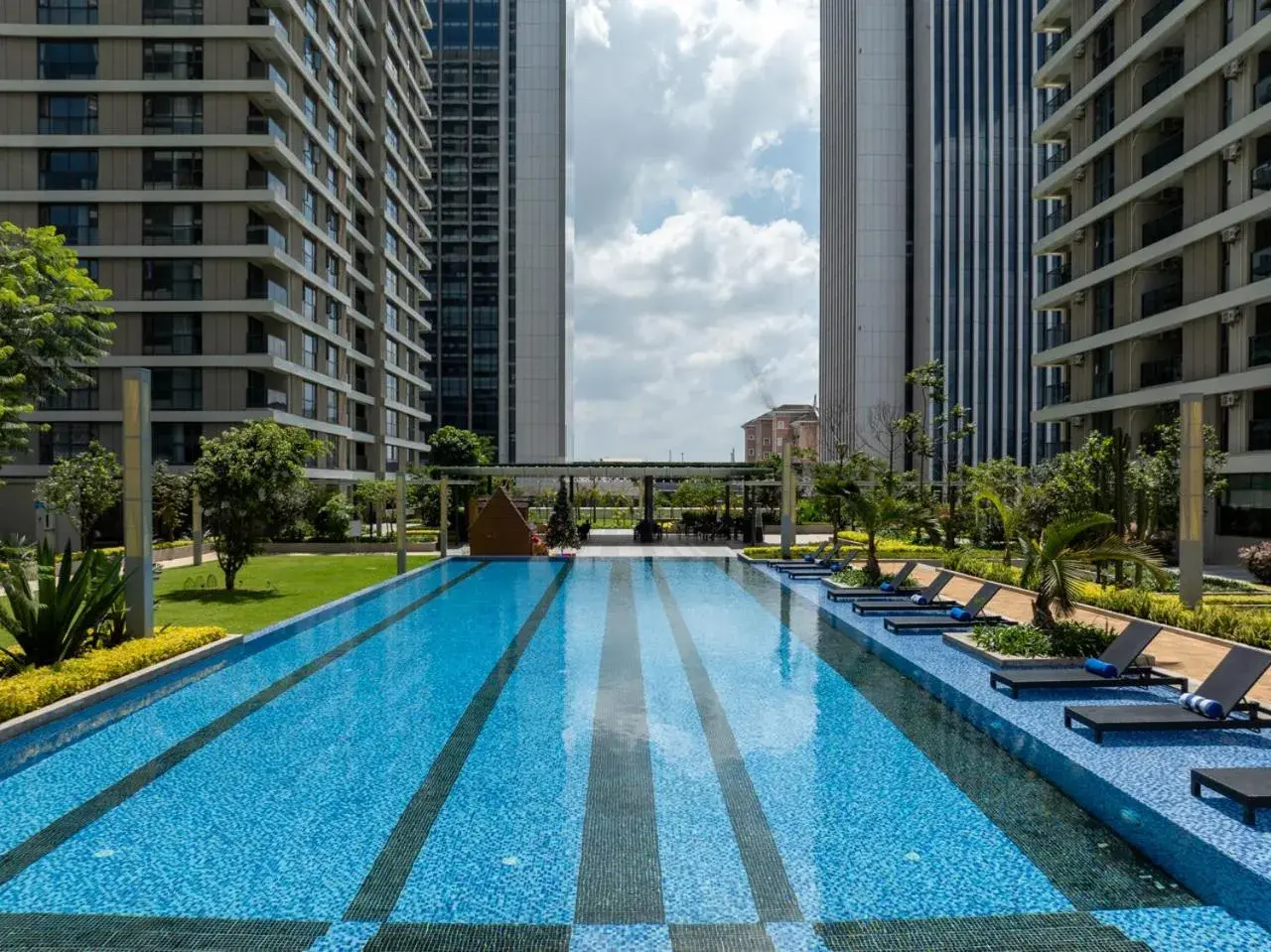 Swimming pool in Pan Pacific Serviced Suites Nairobi Swimming pool in Pan Pacific Serviced Suites Nairobi