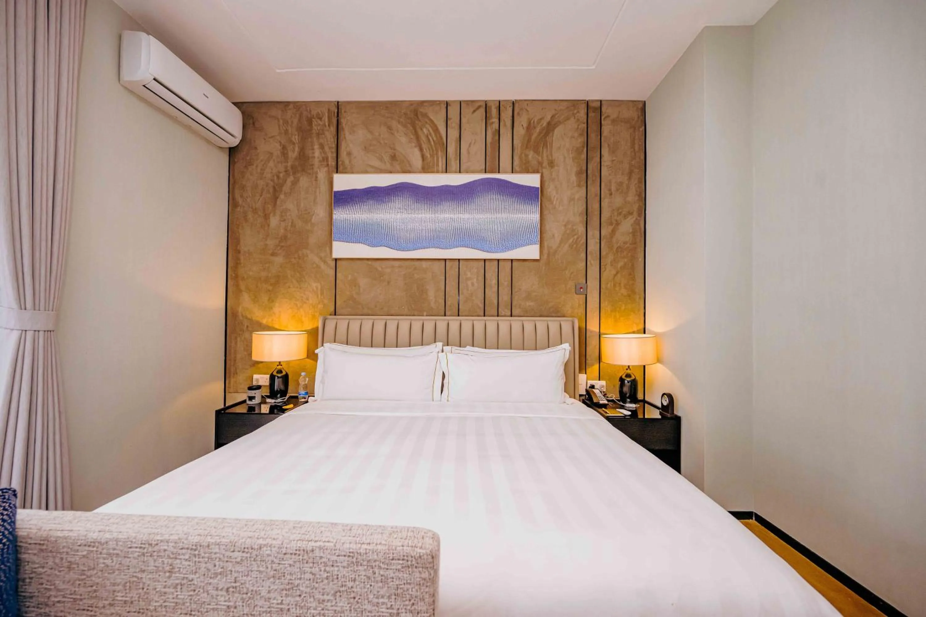 Bedroom, Bed in Pan Pacific Serviced Suites Nairobi