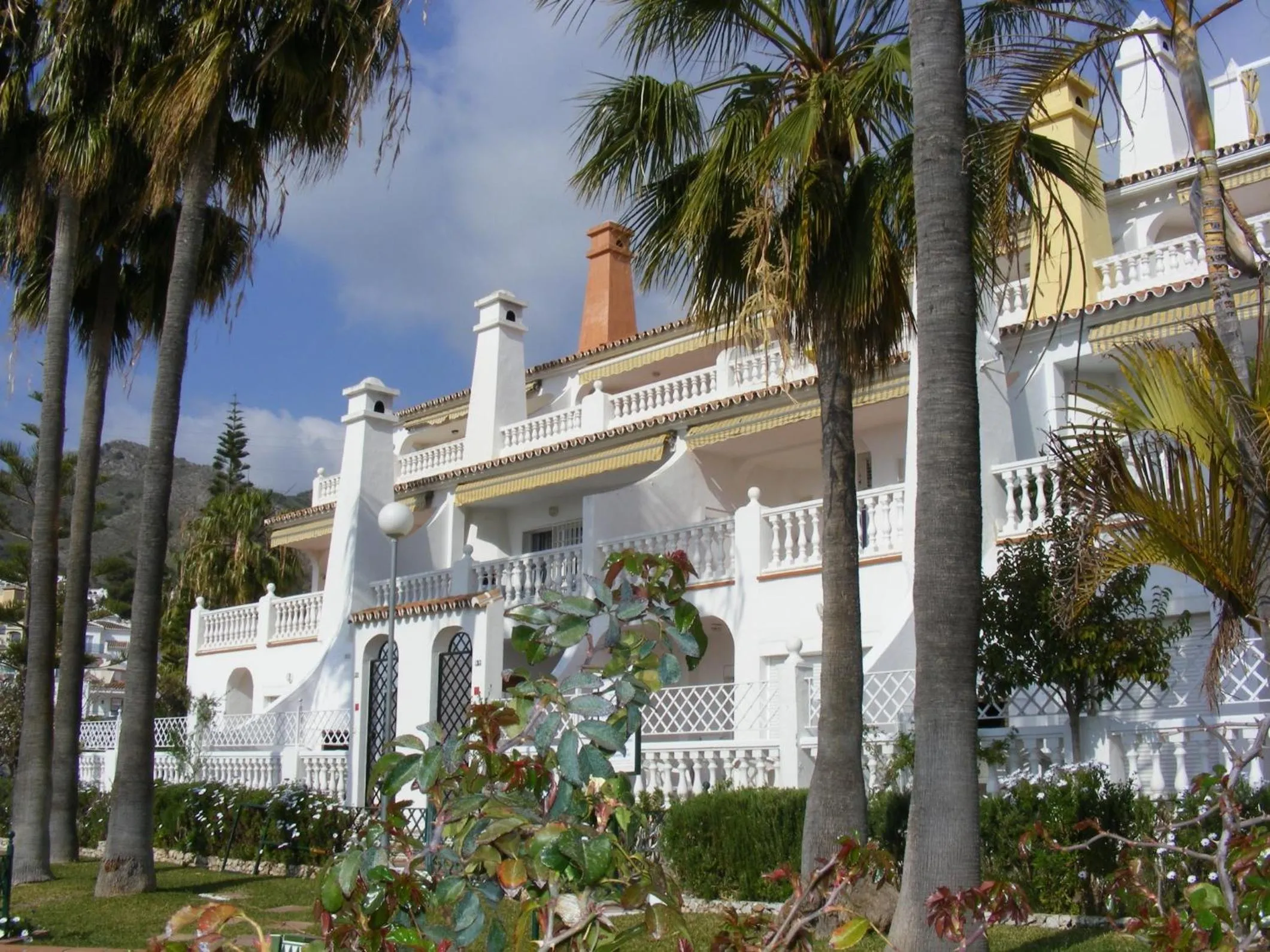 Facade/entrance in Apartamentos Las Rosas de Capistrano