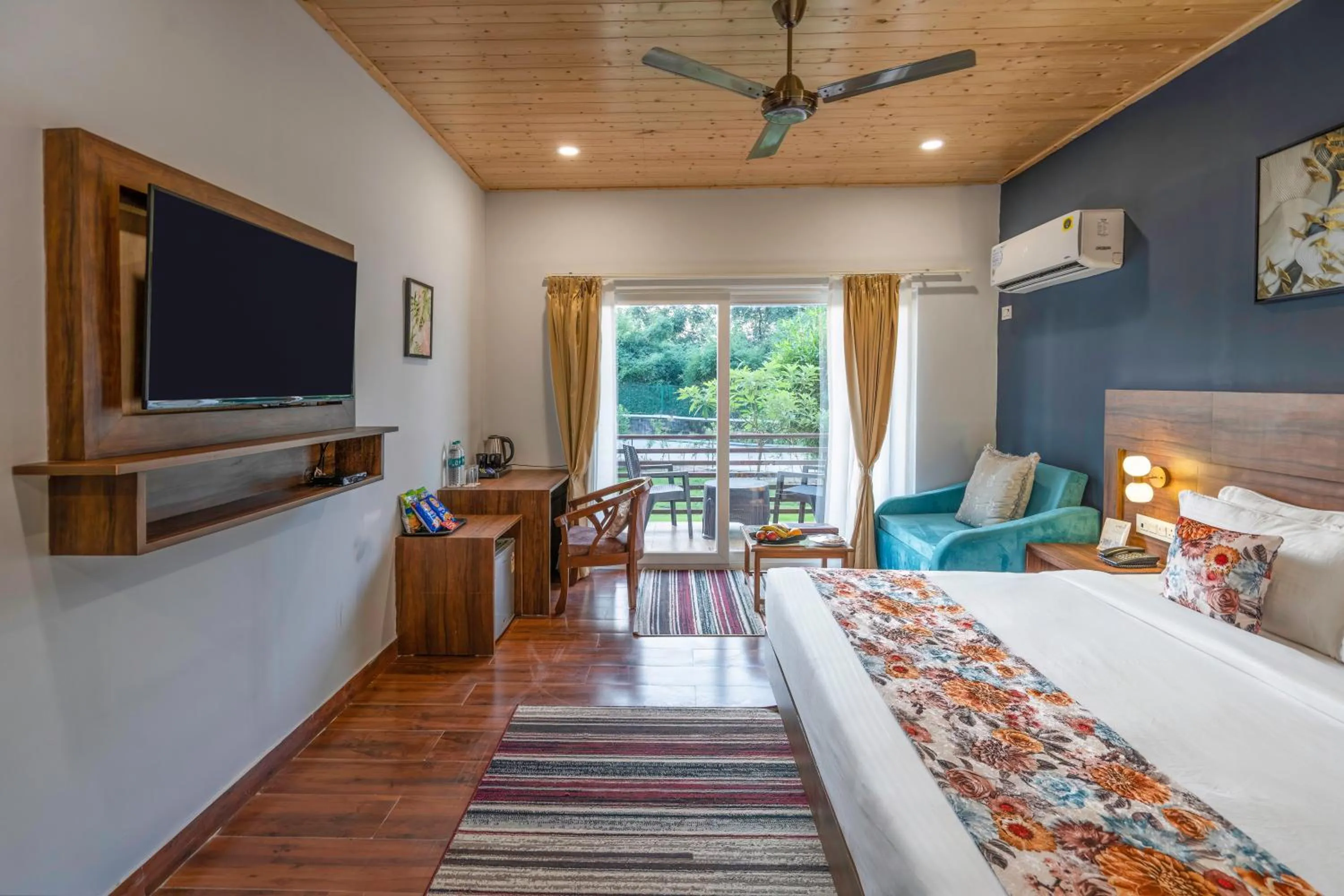 Bedroom, Bed in ANANTUM GATEWAY RESORTS