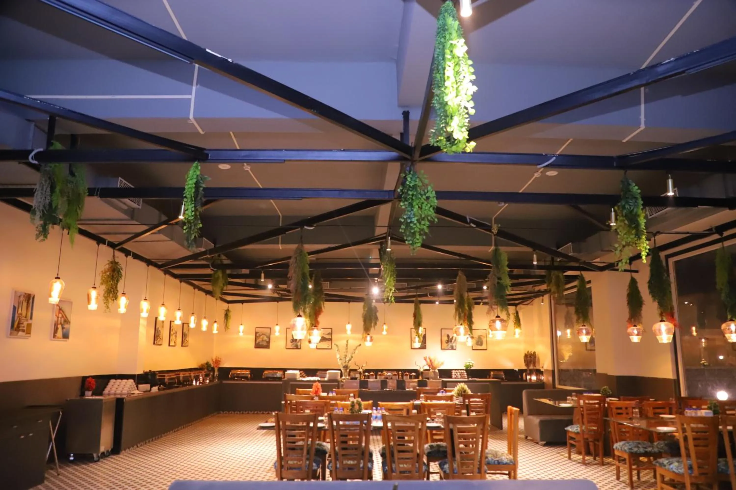 Restaurant/places to eat in ANANTUM GATEWAY RESORTS