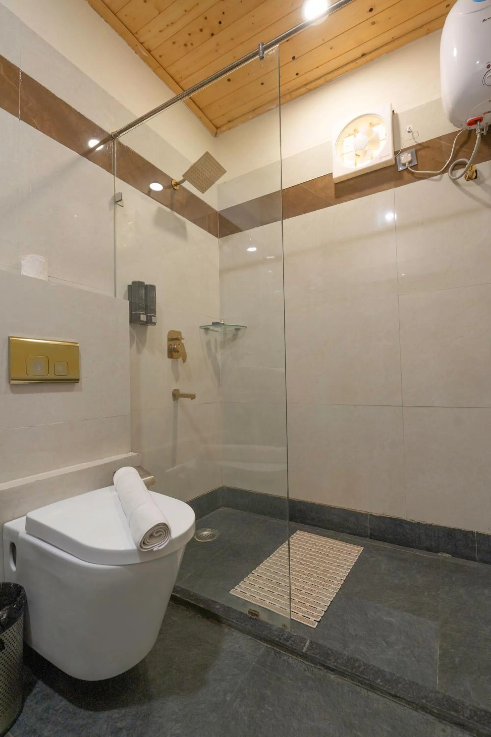 Bathroom in ANANTUM GATEWAY RESORTS