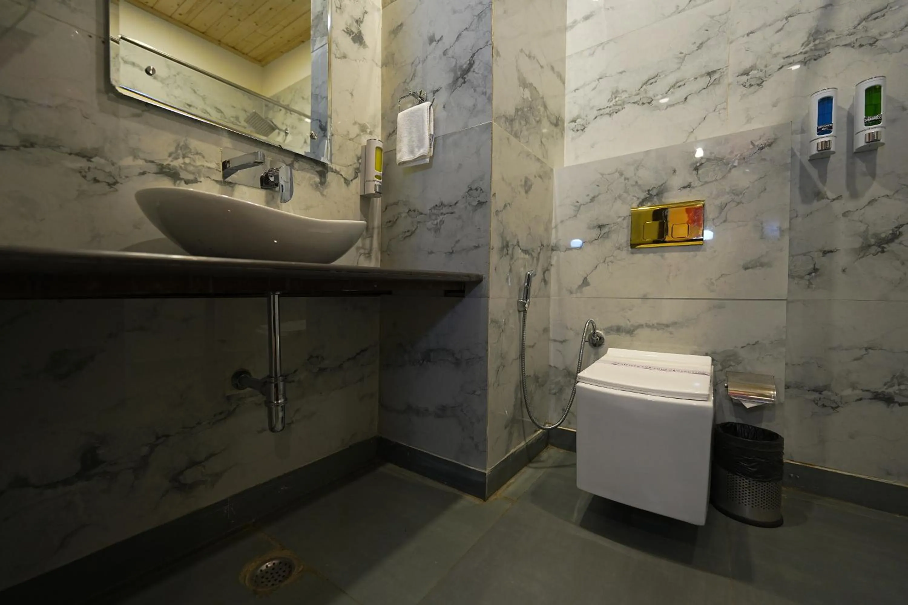 Bathroom in ANANTUM GATEWAY RESORTS