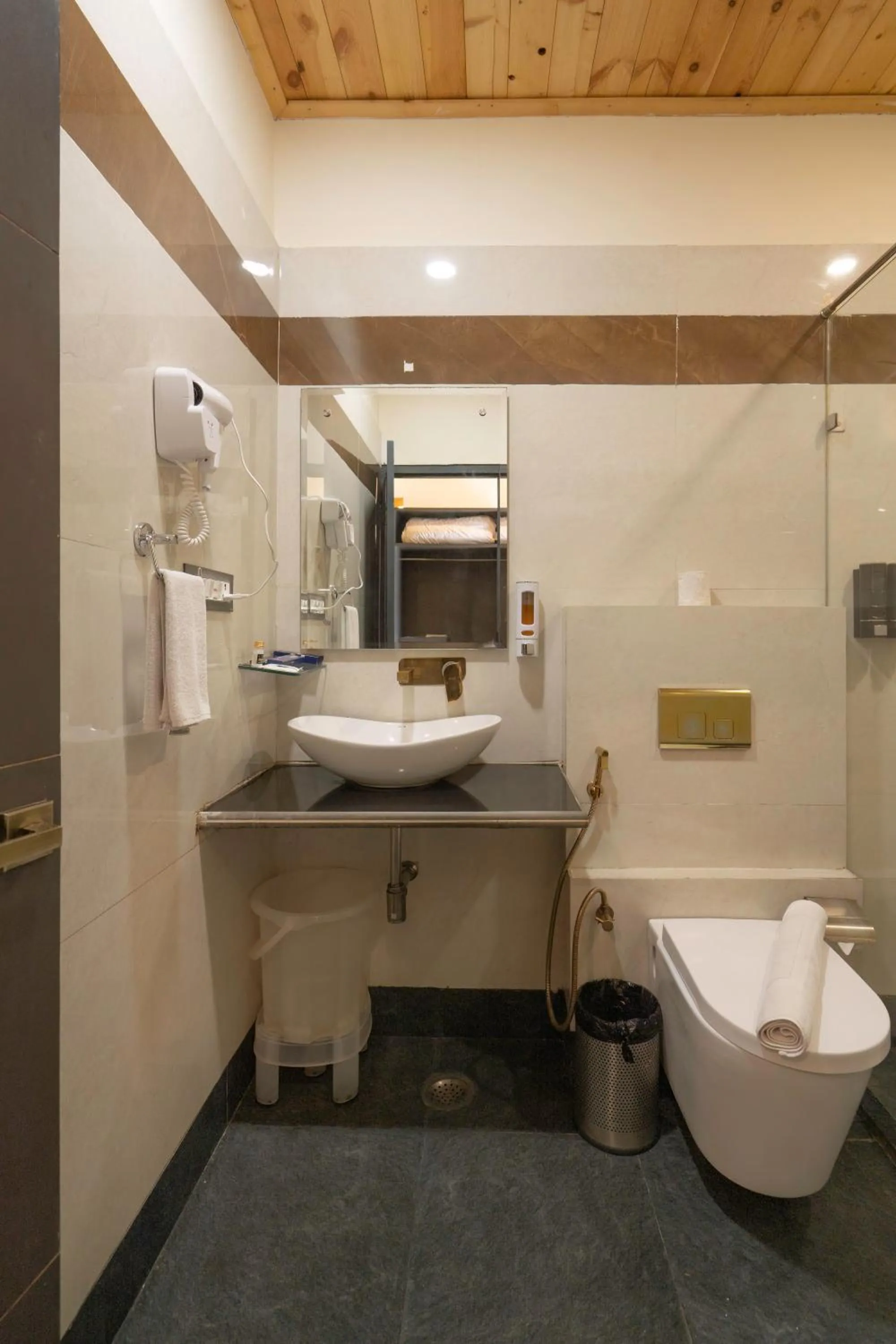 Bathroom in ANANTUM GATEWAY RESORTS