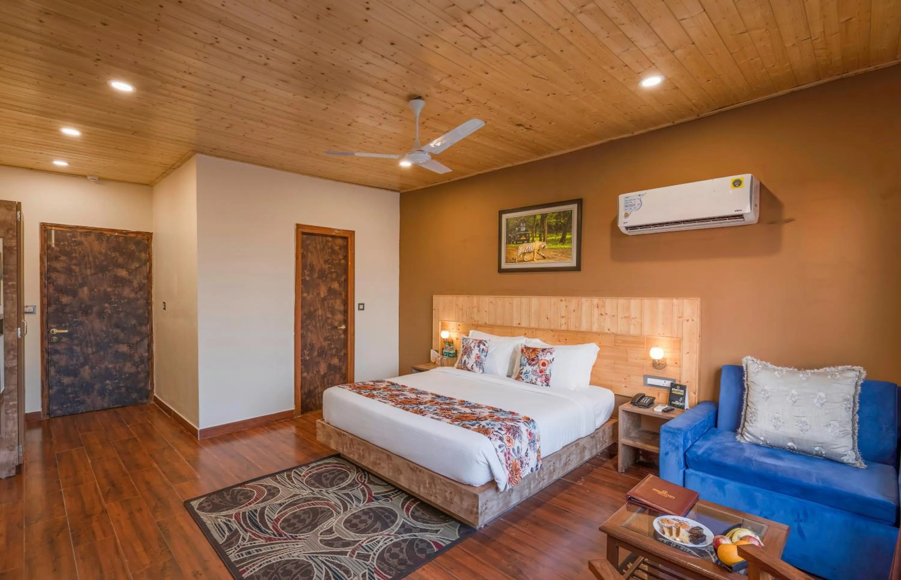 Bedroom, Bed in ANANTUM GATEWAY RESORTS