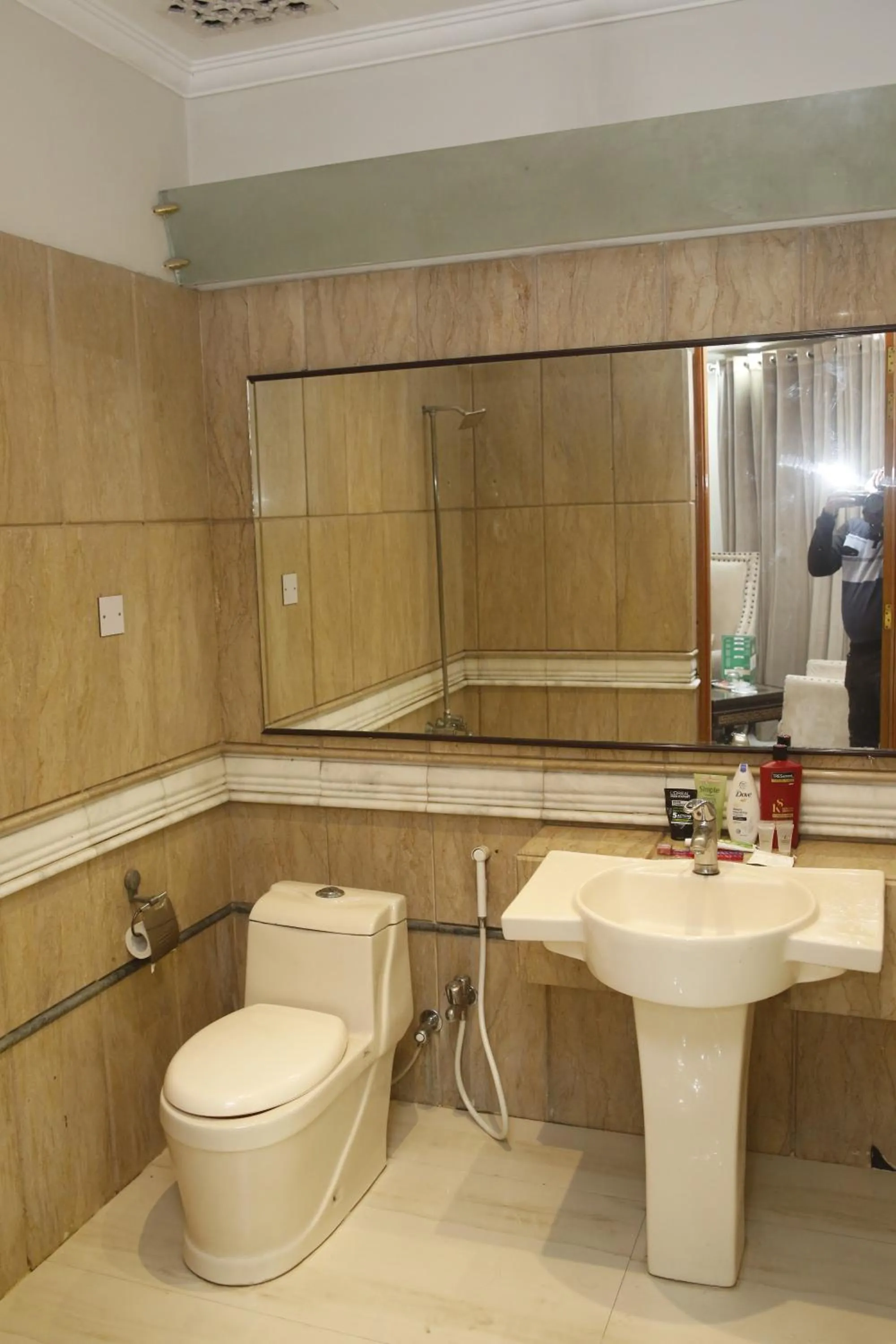 Bathroom in Park View Hotel Gulberg