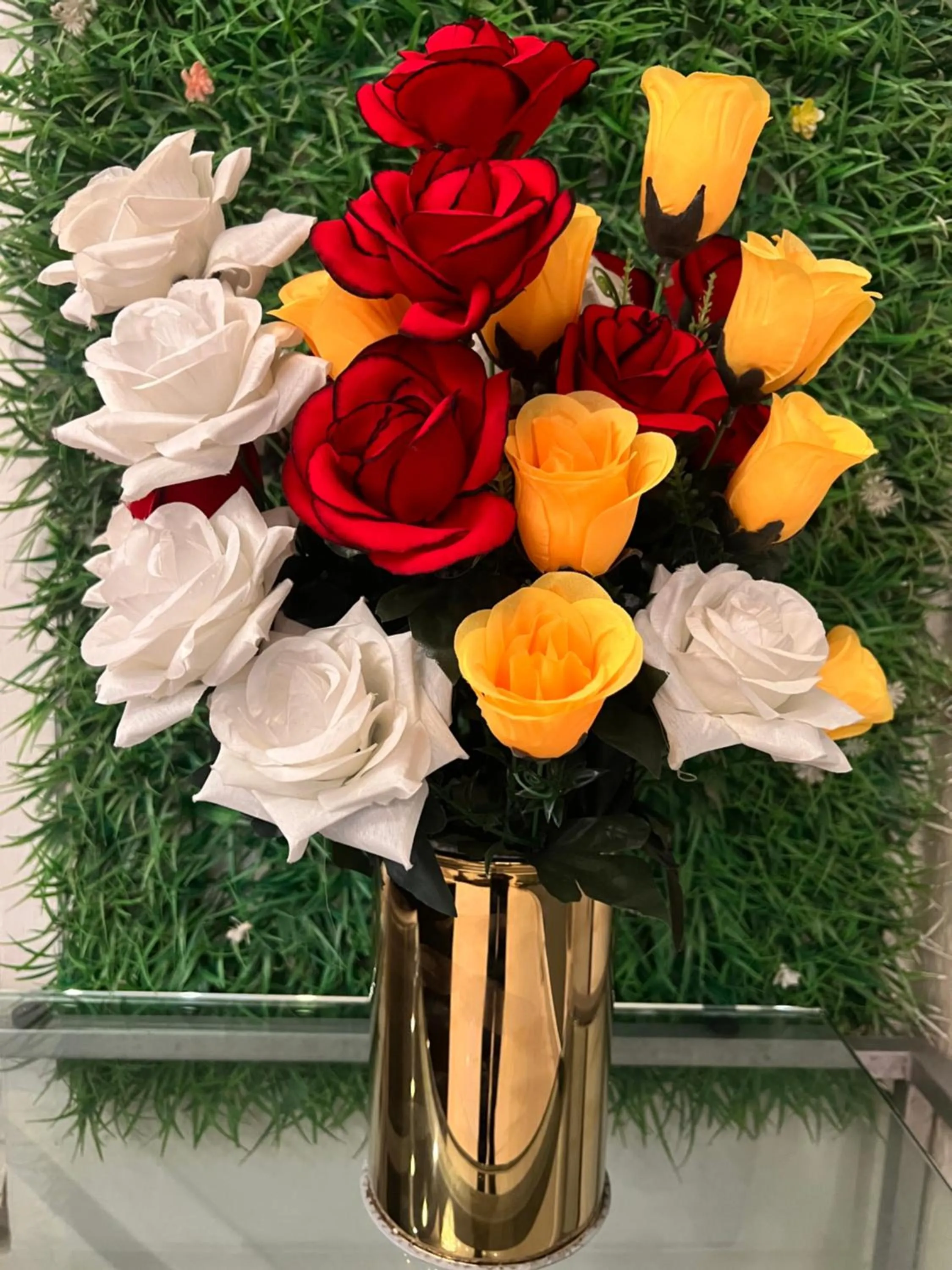 Text overlay in Park View Hotel Gulberg