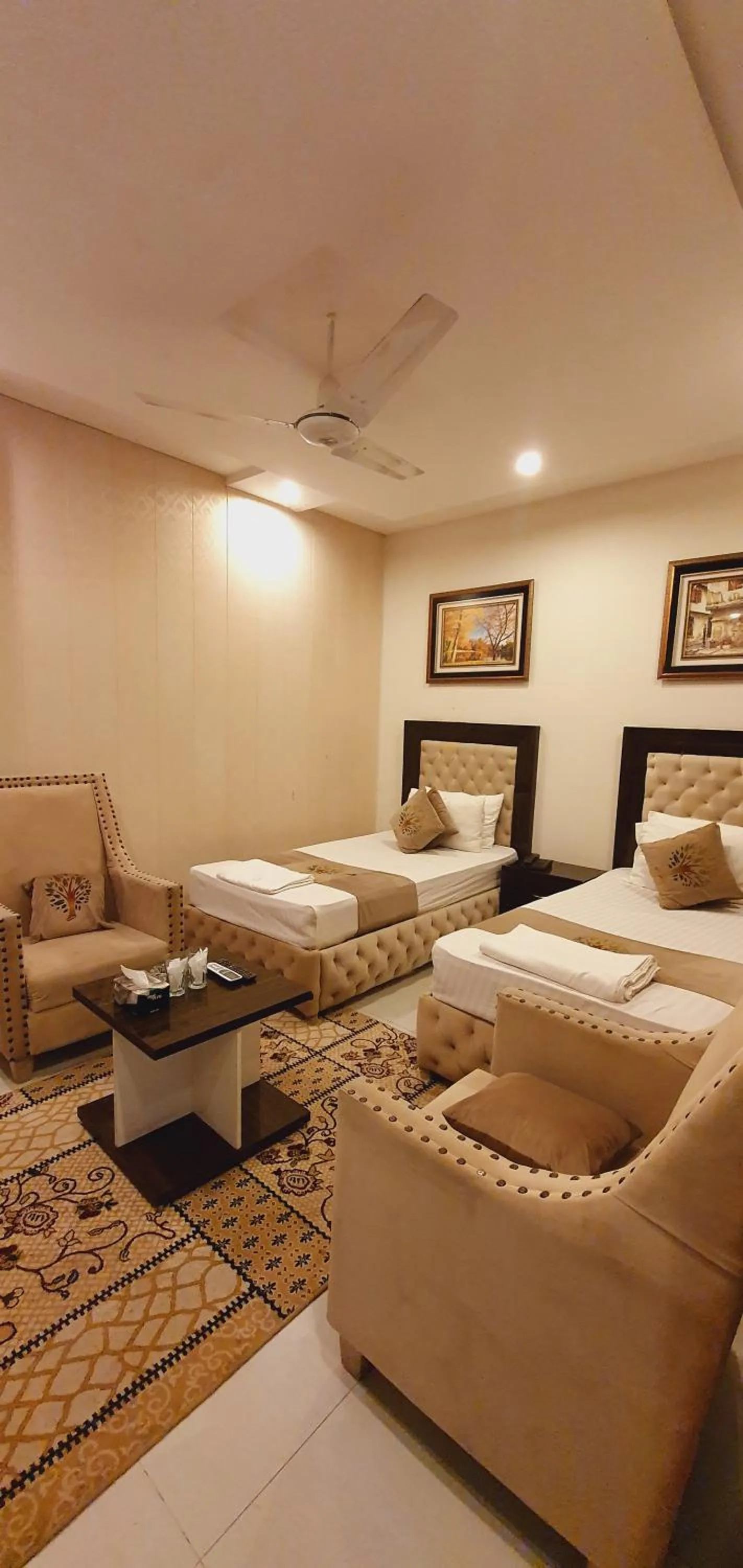 Photo of the whole room, Bed in Park View Hotel Gulberg