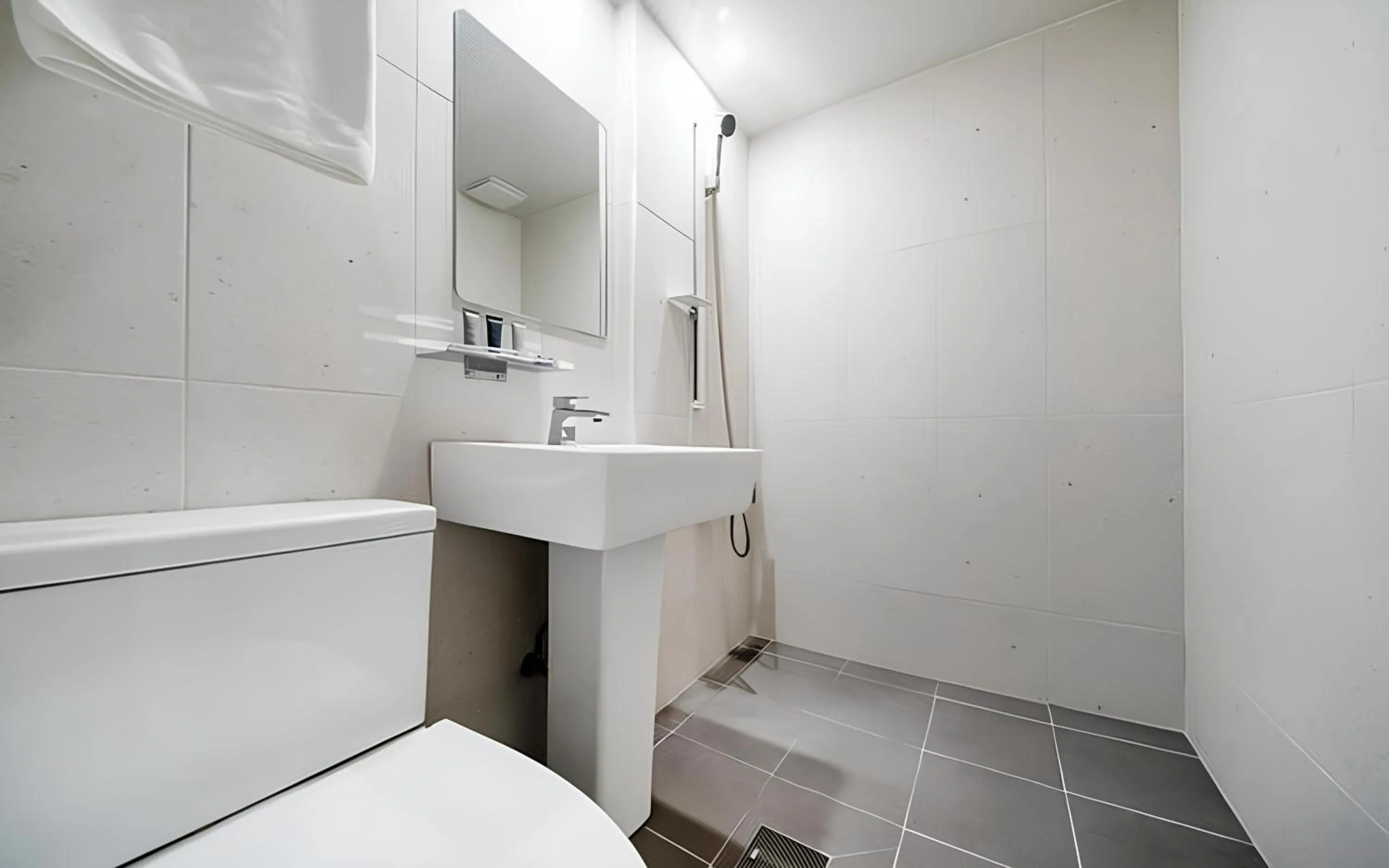 Toilet in Songdo The Seoleim Hotel Stay