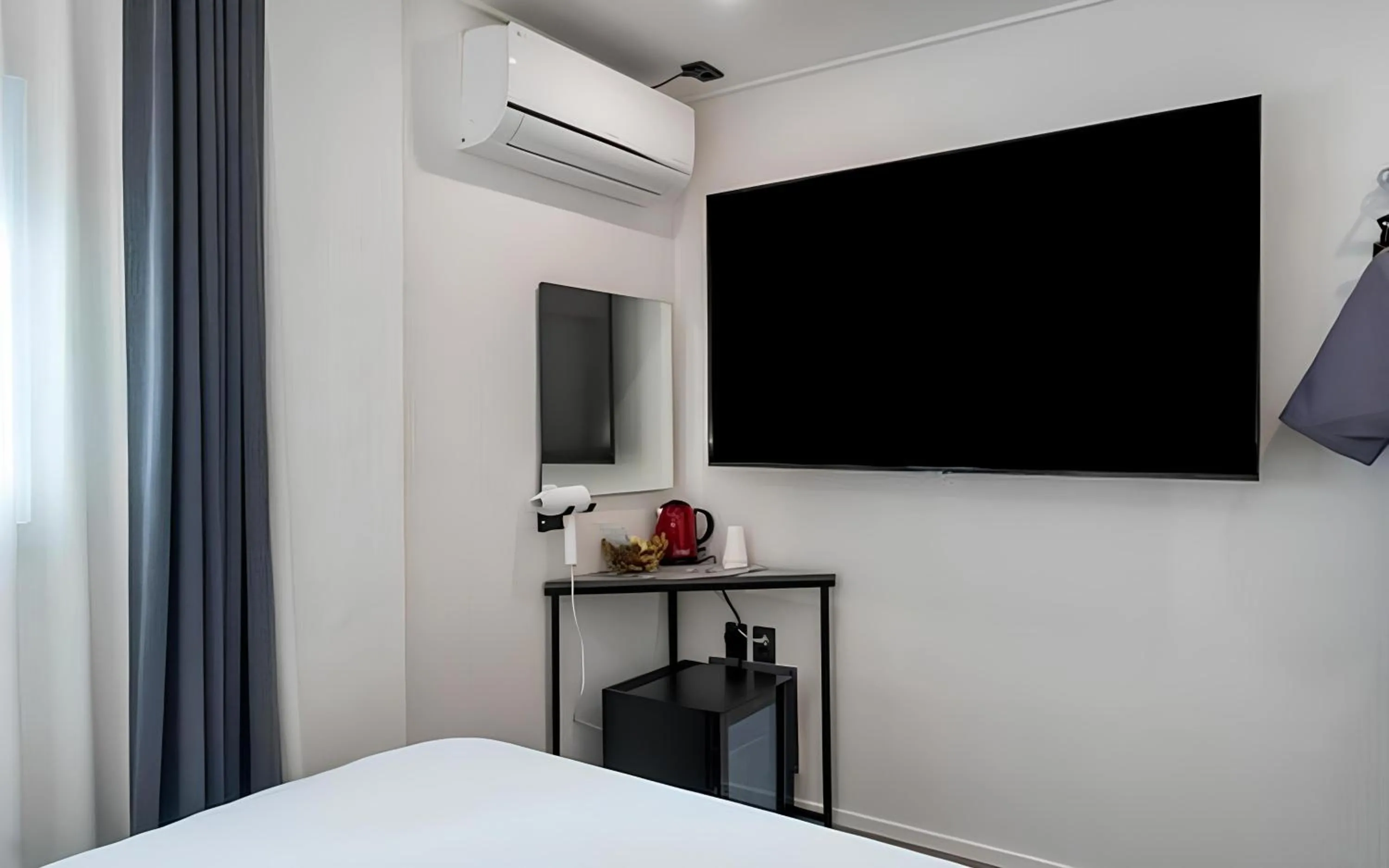 air conditioner, Bed in Songdo The Seoleim Hotel Stay
