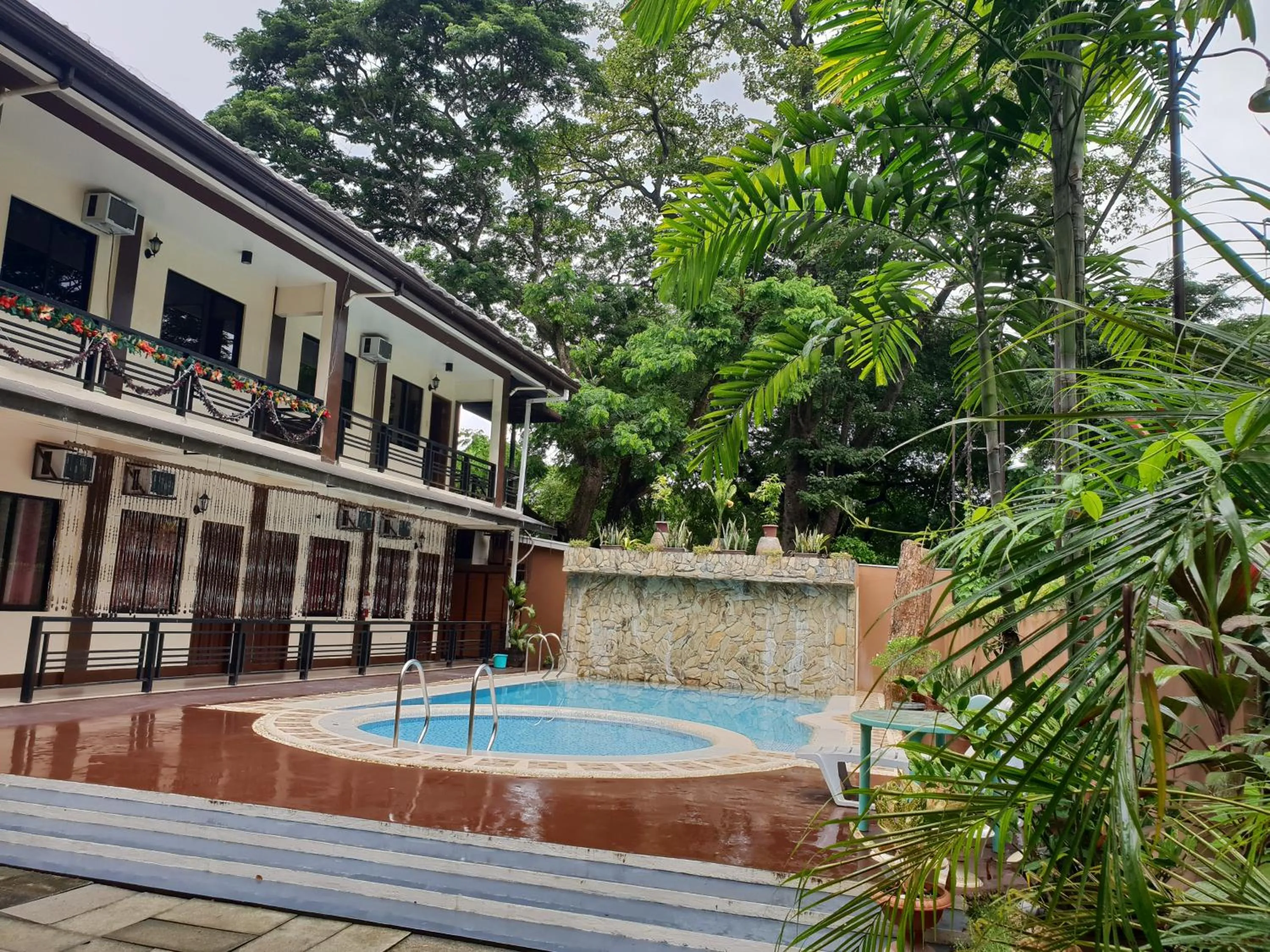 Property building in DIAKOPES INN