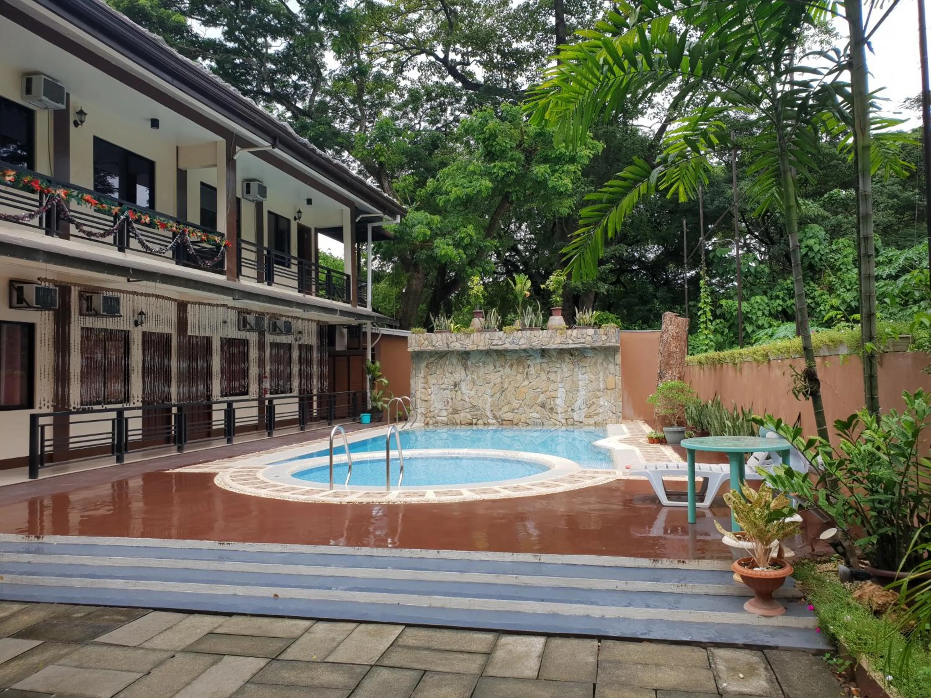 Property building in DIAKOPES INN