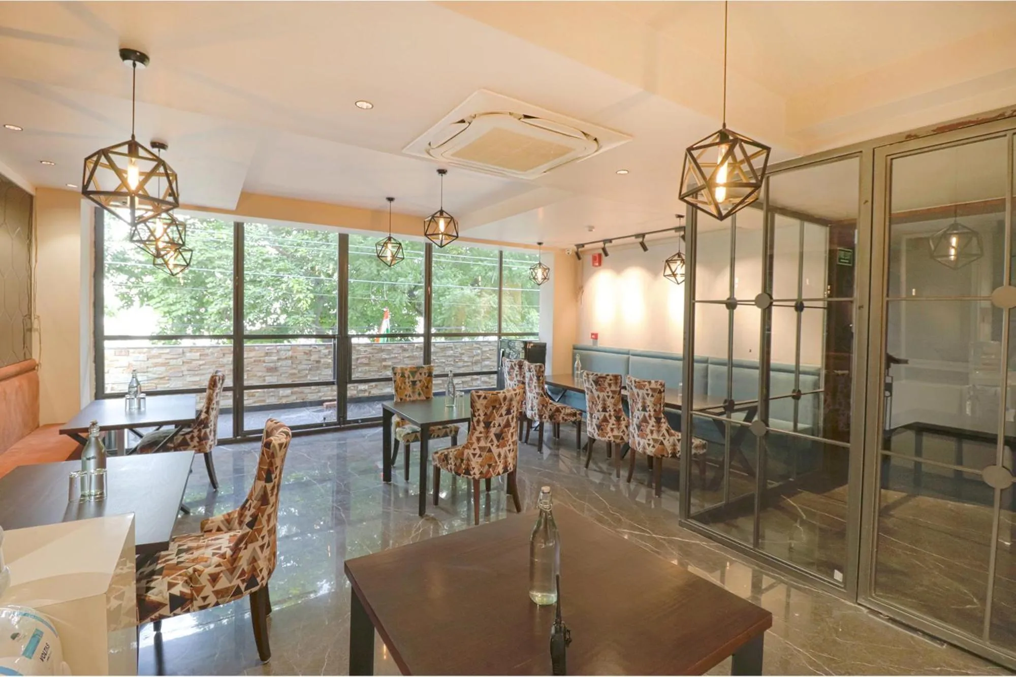 Restaurant/places to eat in Oriva Shanit