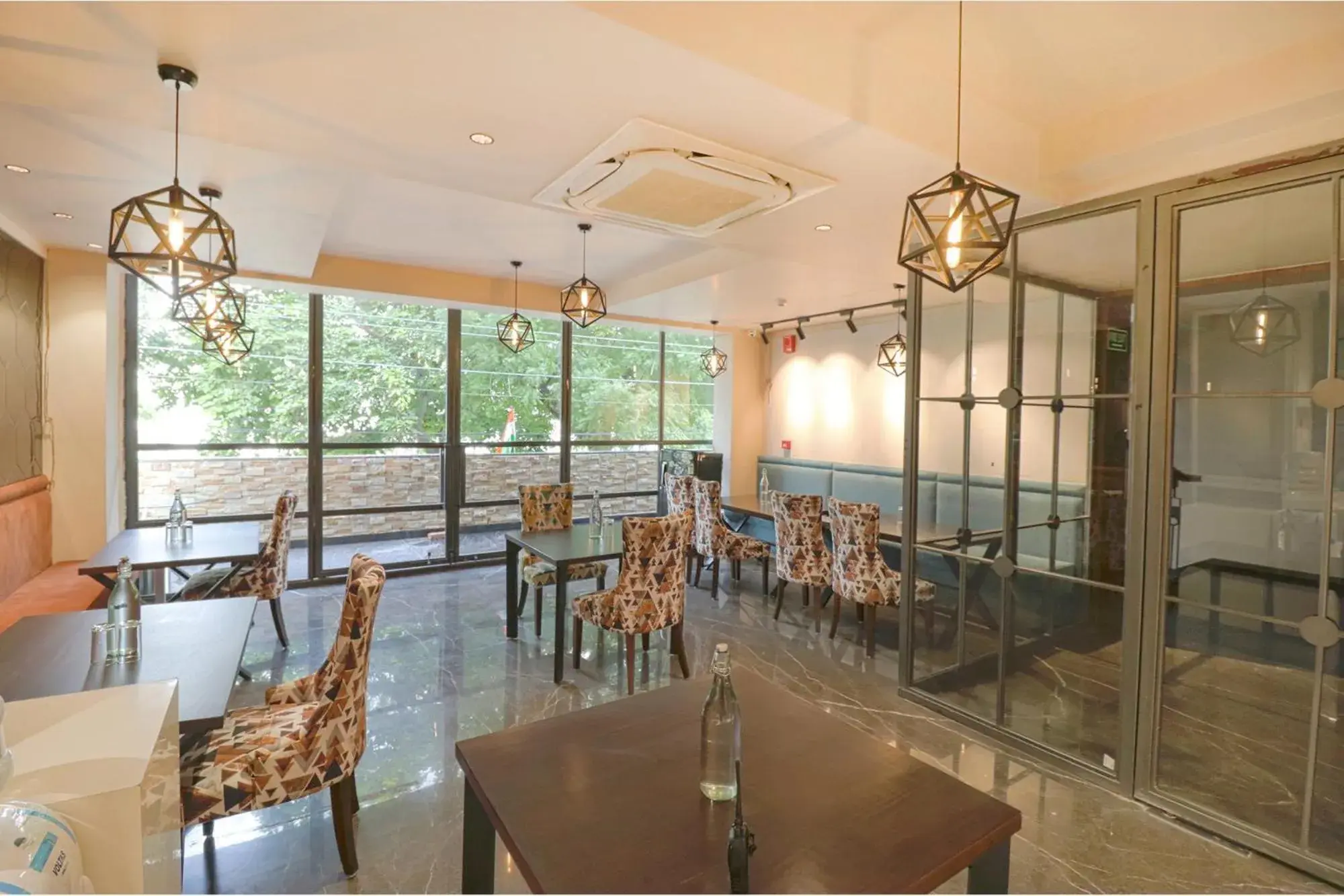 Restaurant/places to eat in FabHotel Prime Shanit Restaurant/places to eat in FabHotel Prime Shanit