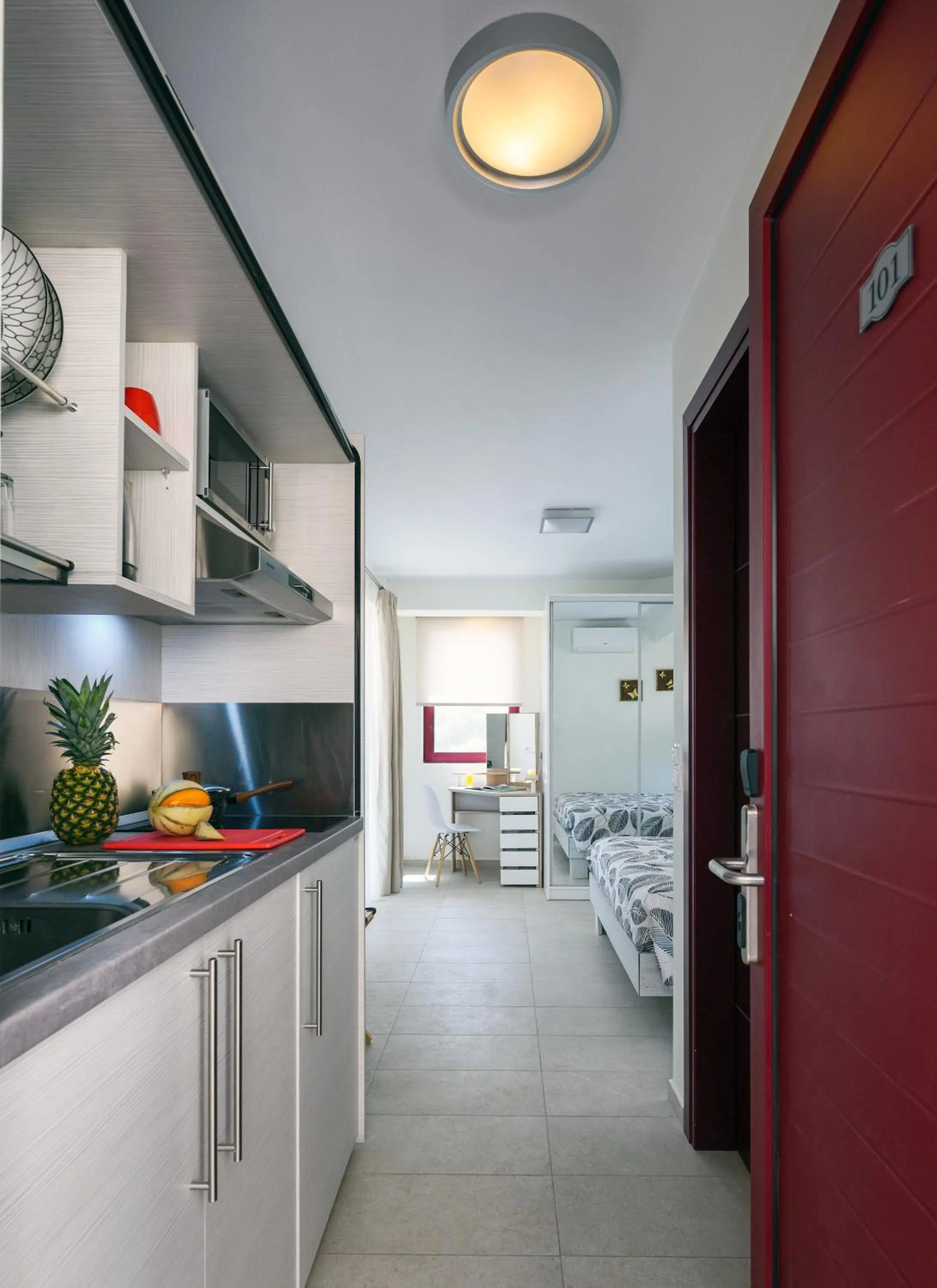 Kitchen or kitchenette, Bed in Elpiniki Luxury Rooms
