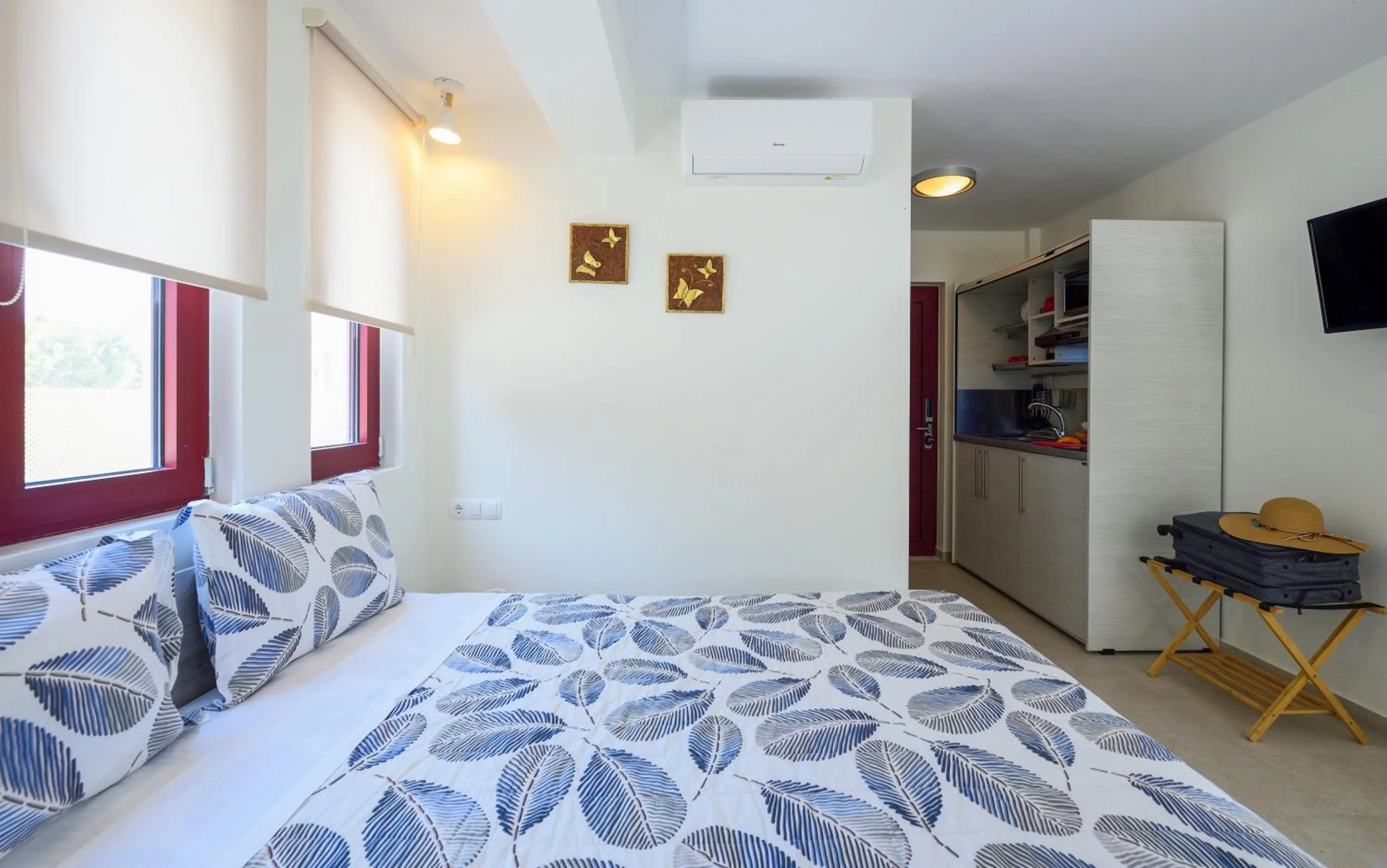 Bed in Elpiniki Luxury Rooms