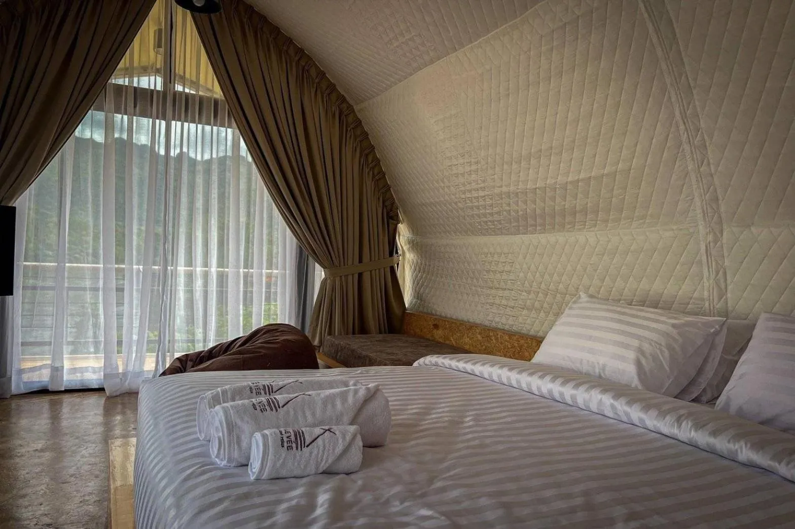 Bed in La Levée Resort