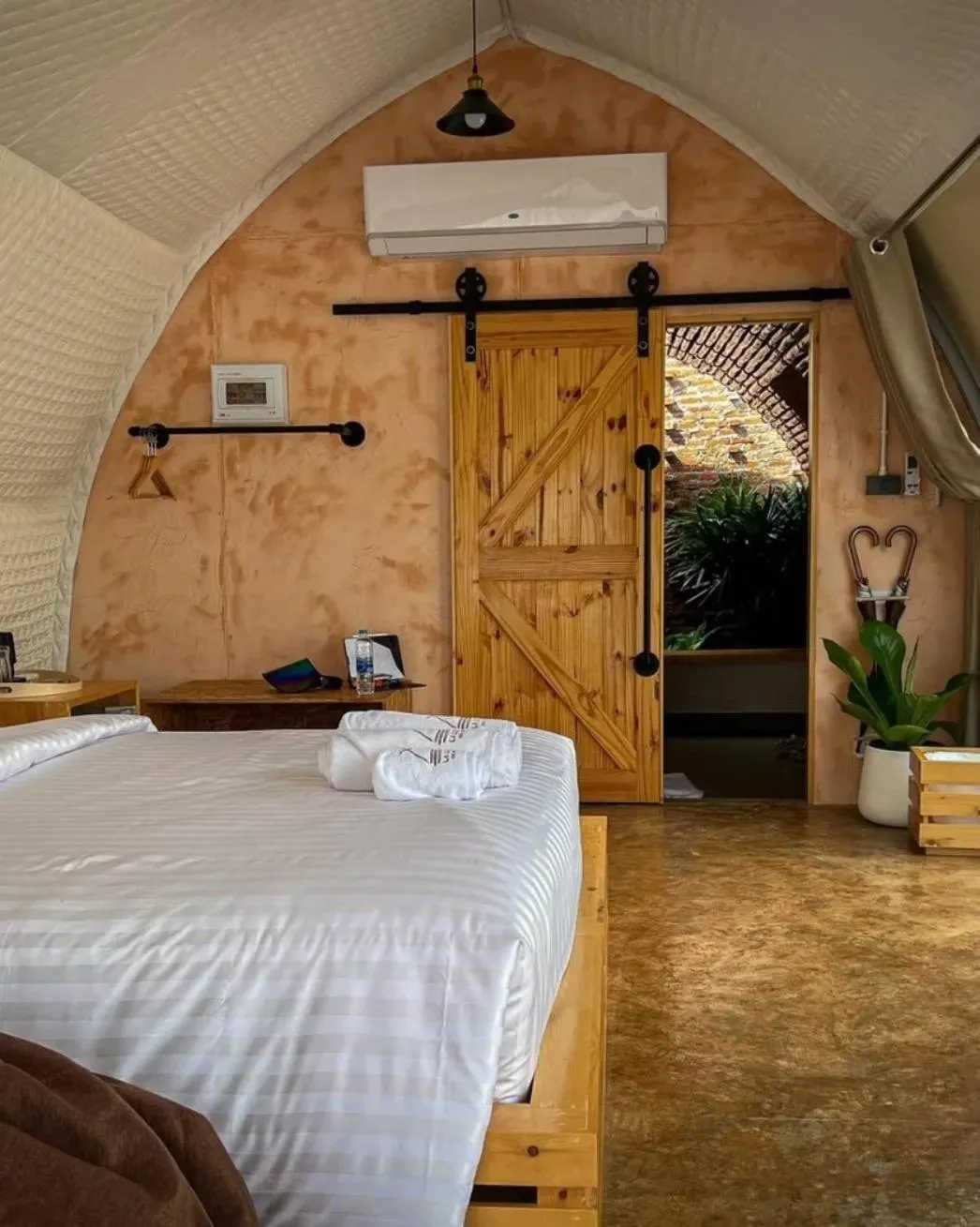 Bed in La Levée Resort