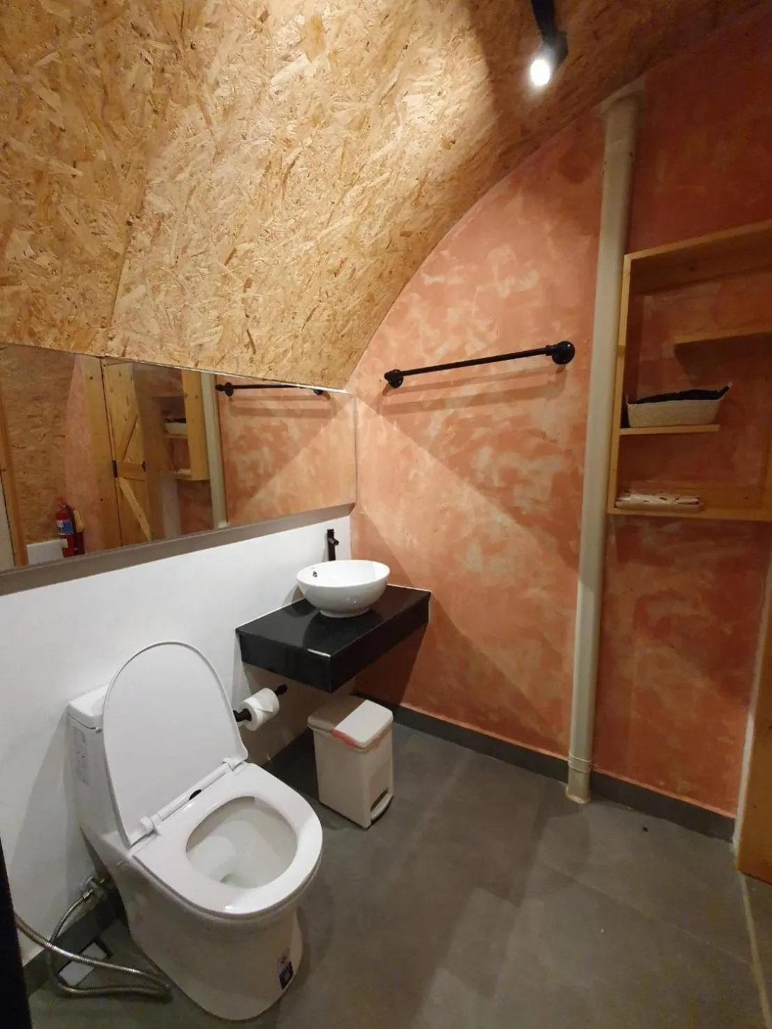 Toilet in La Levée Resort