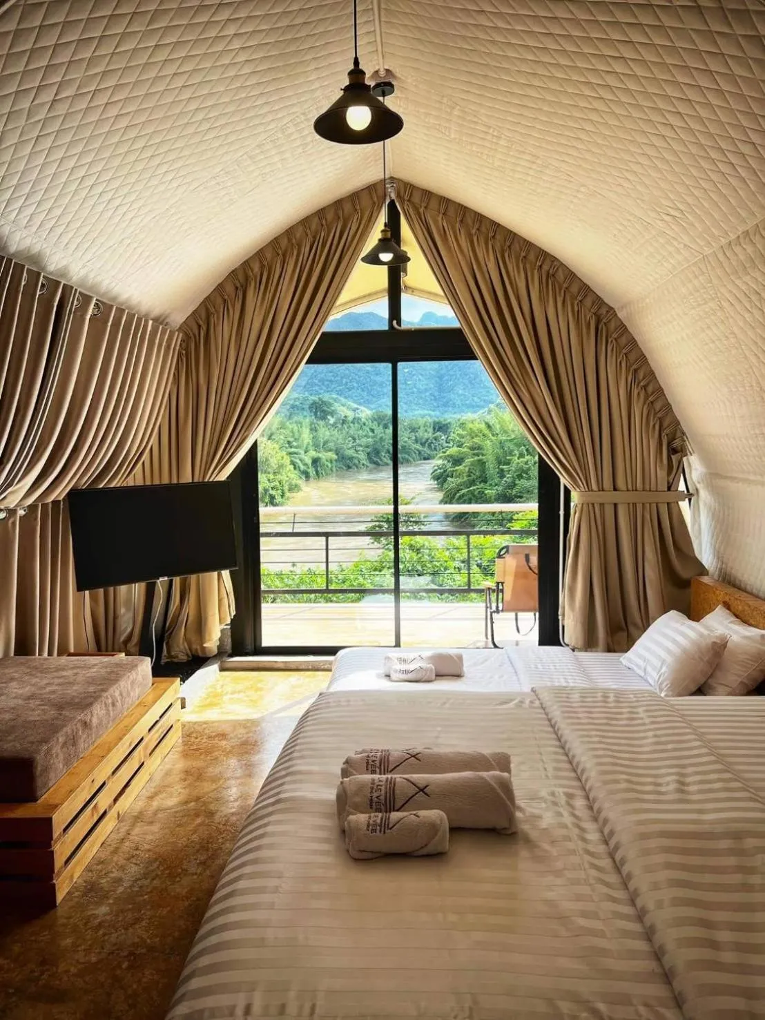 Bed in La Levée Resort