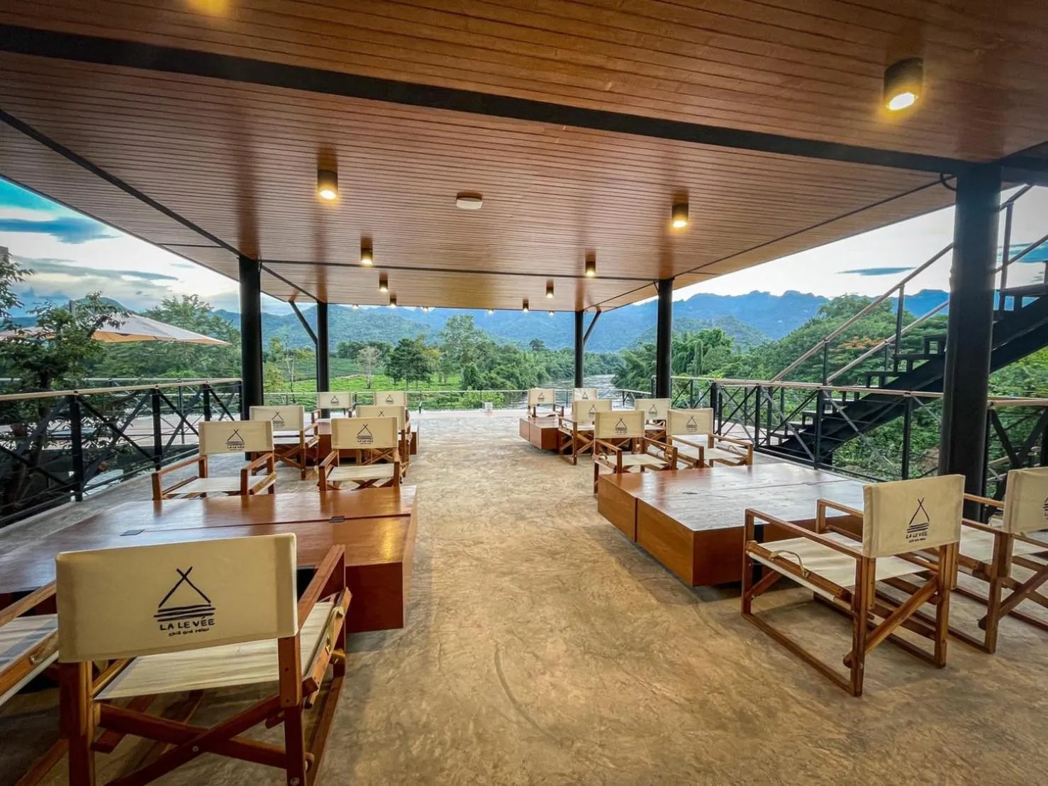 Restaurant/places to eat in La Levée Resort