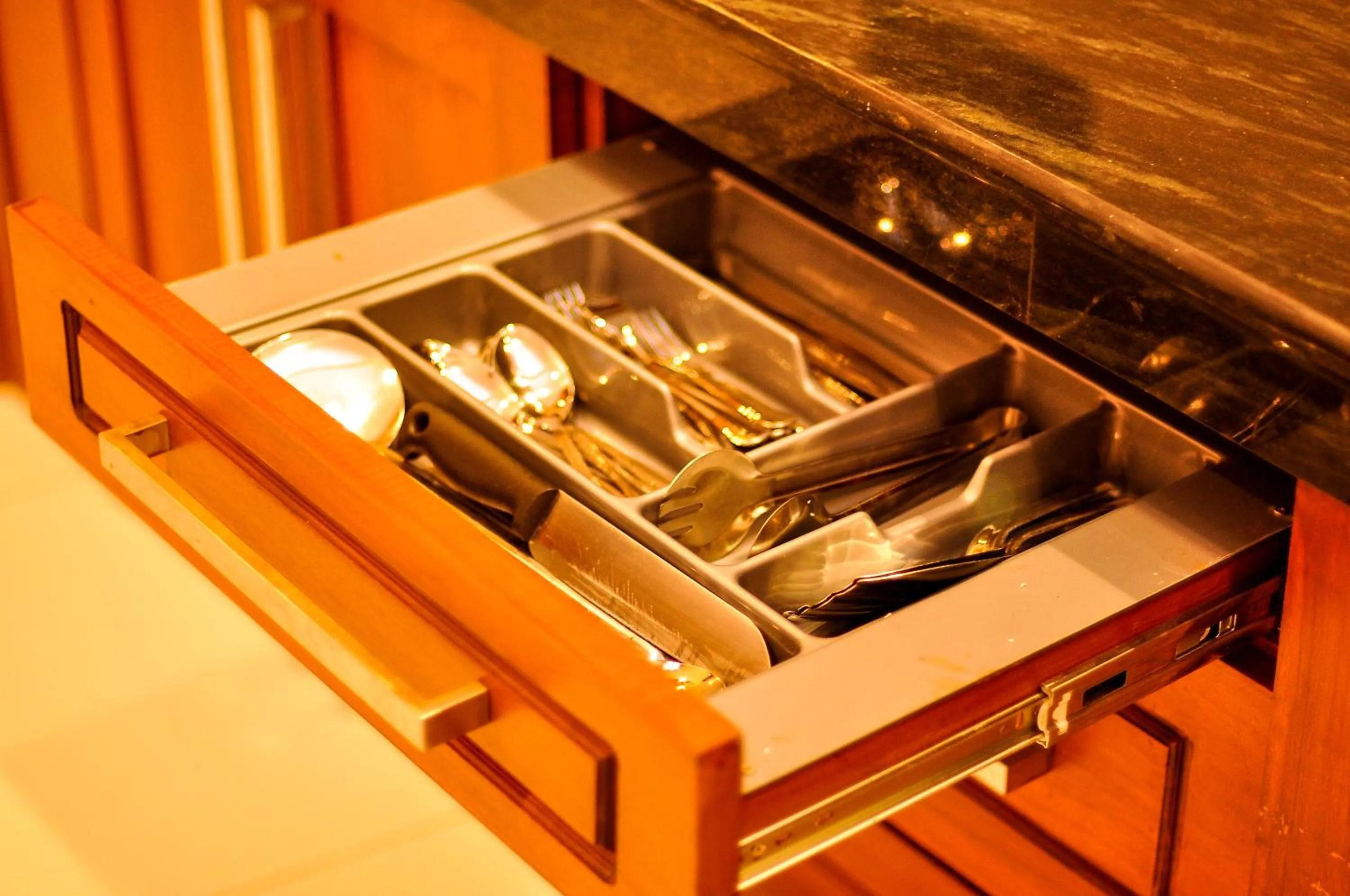 Kitchen or kitchenette in Sachinro Hotel Mirissa