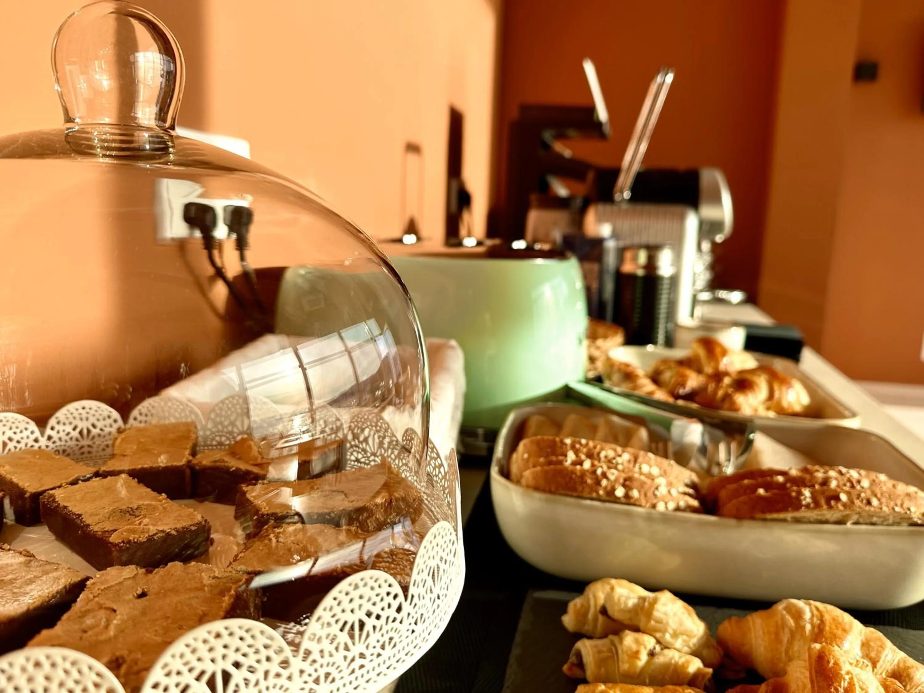 Restaurant/places to eat in Otantus Hotel