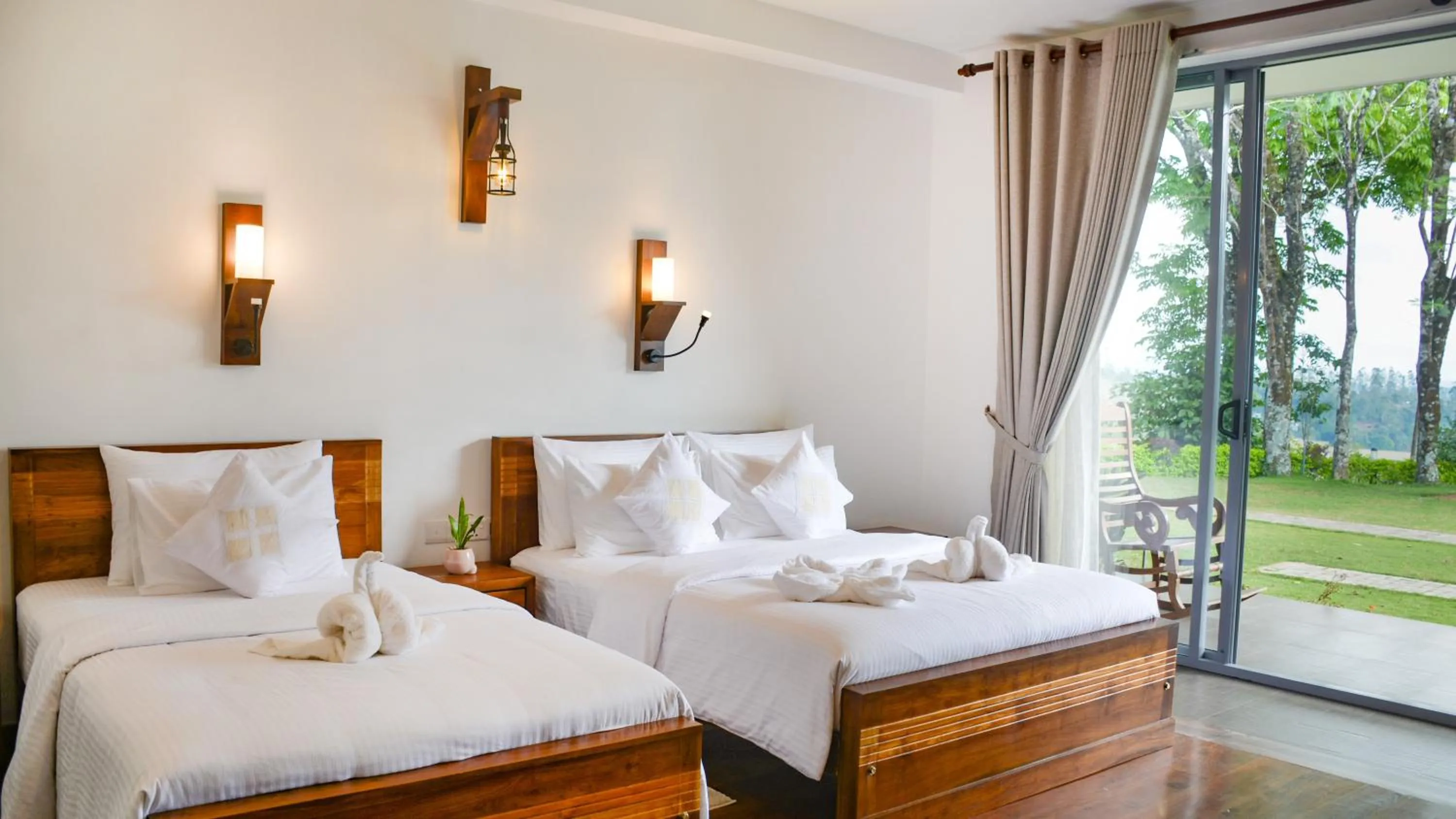 Photo of the whole room, Bed in Grand Argyle Resort