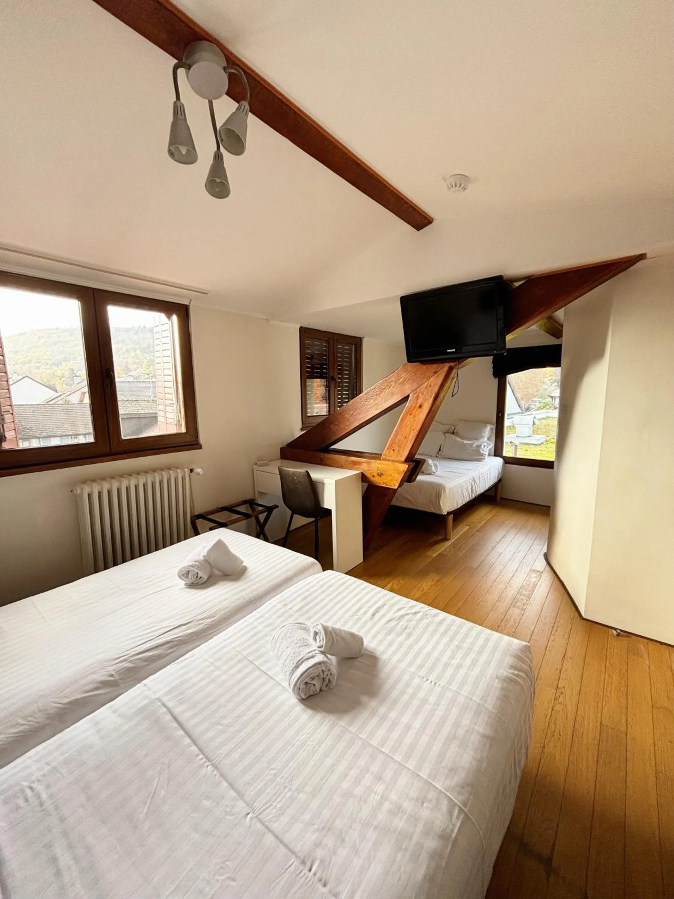 Bed in Hotel Le Divona "au coeur de Divonne"