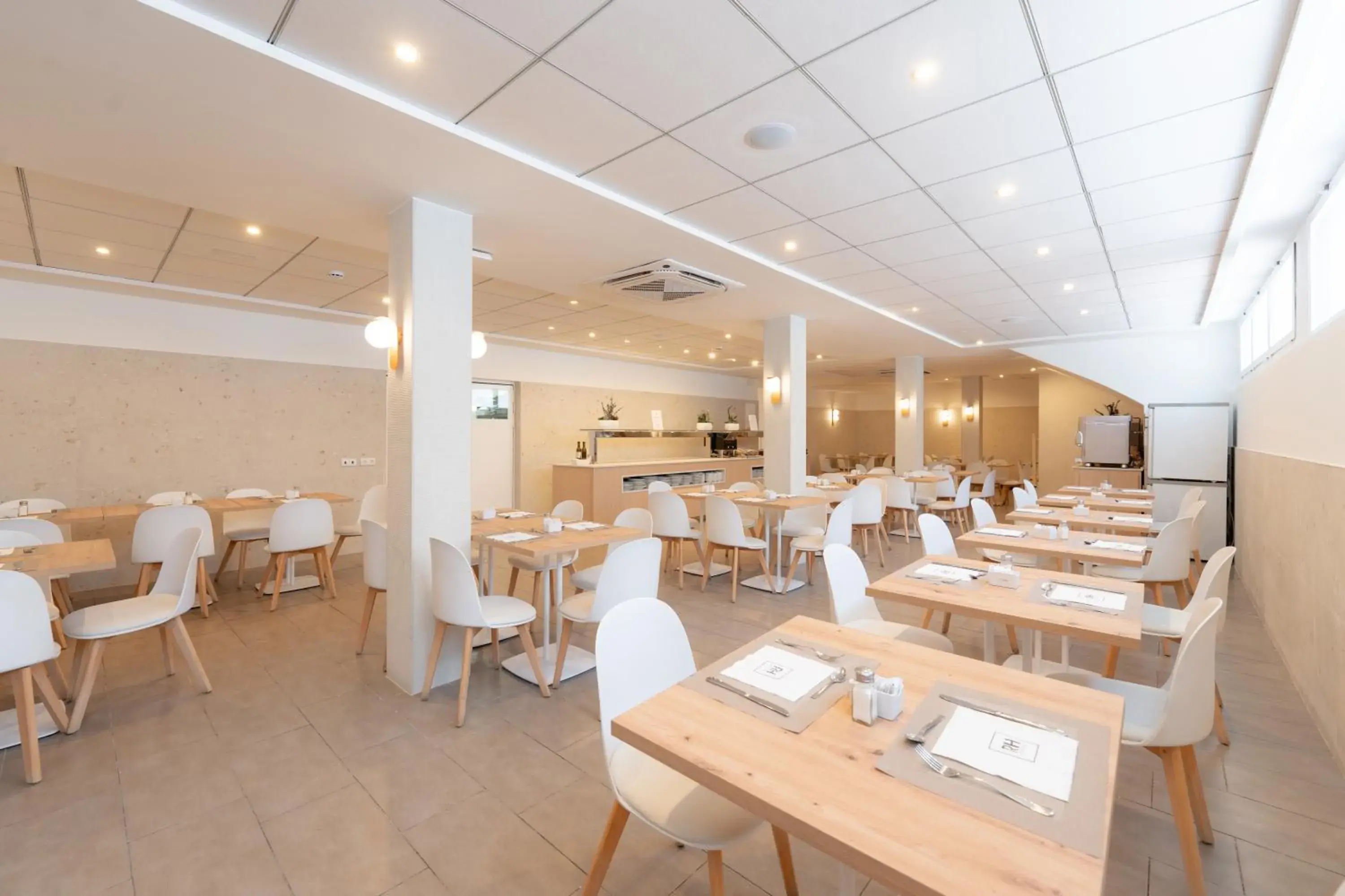 Restaurant/places to eat in Estudios RH Sol Restaurant/places to eat in Estudios RH Sol