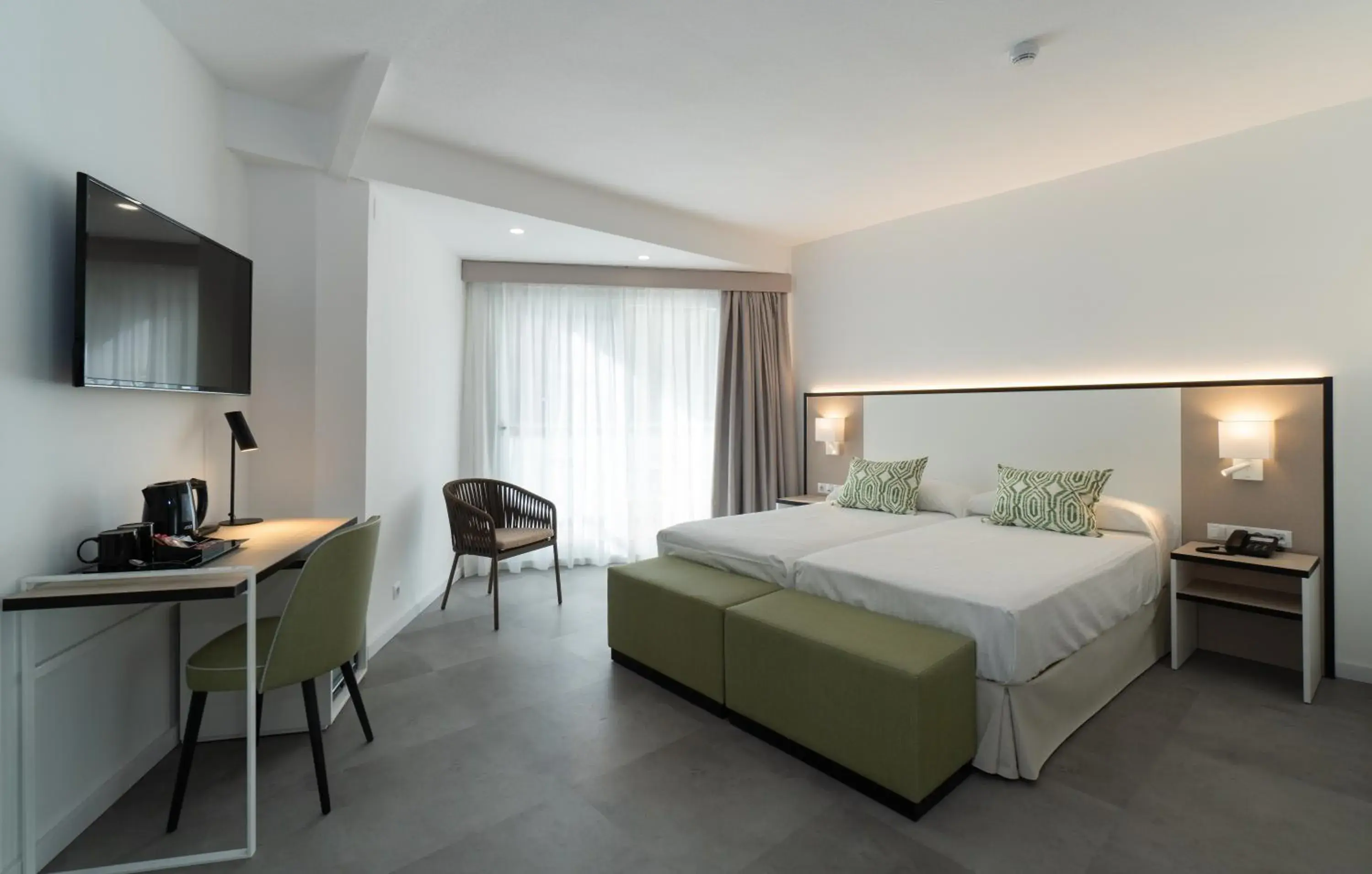 Photo of the whole room, Bed in Medplaya Hotel Regente Photo of the whole room, Bed in Medplaya Hotel Regente