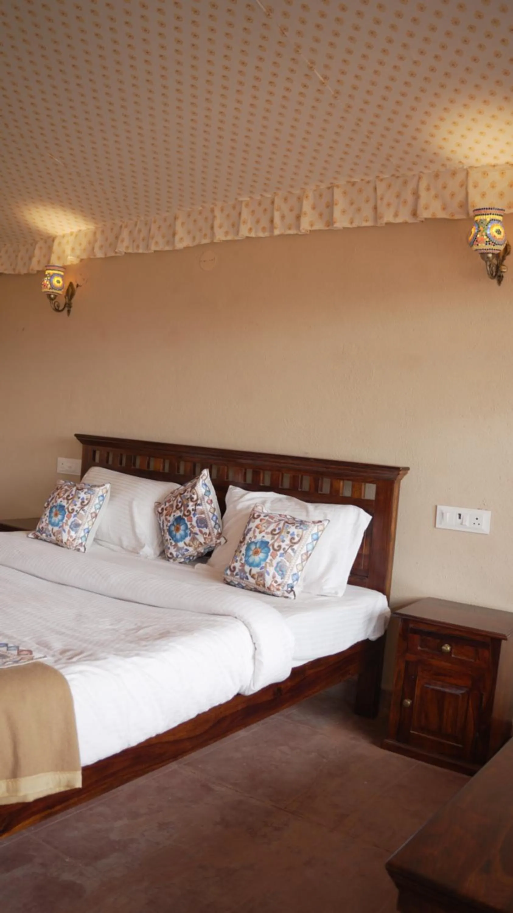 Bed in Bikaner Desert Camp and Resort