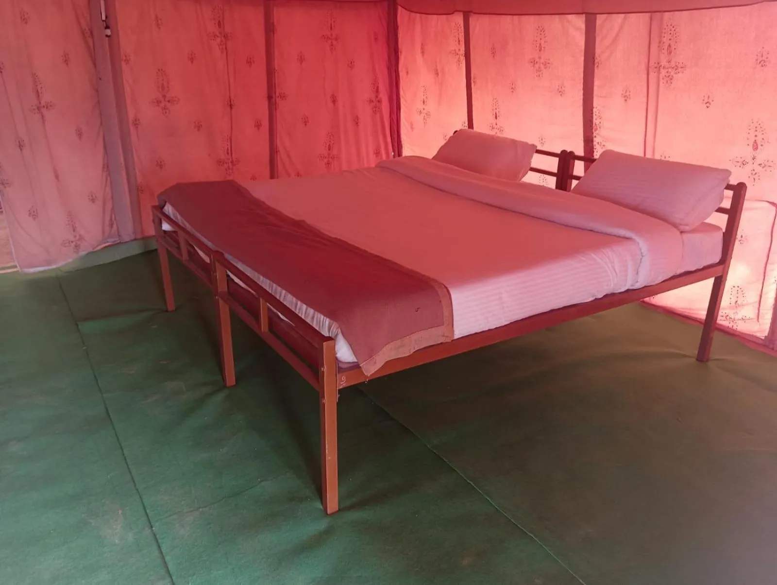 Bed in Bikaner Desert Camp and Resort
