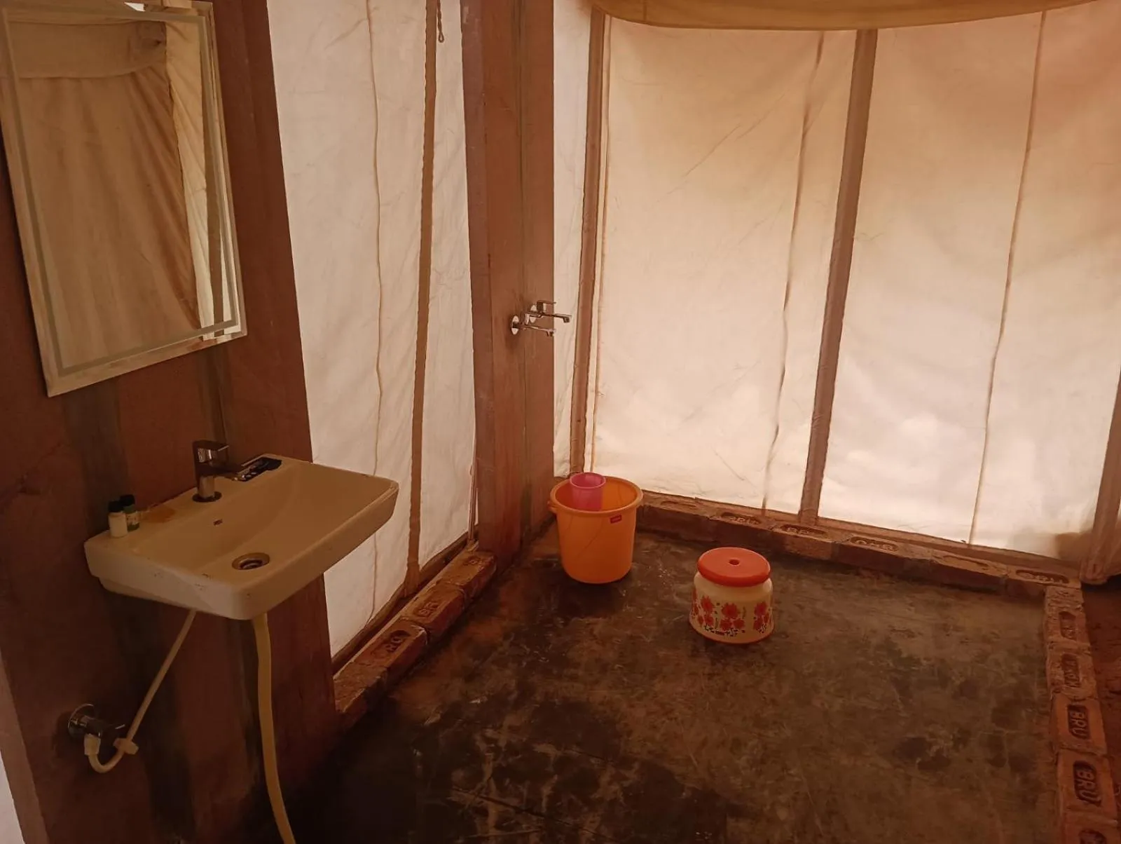 Bathroom in Bikaner Desert Camp and Resort