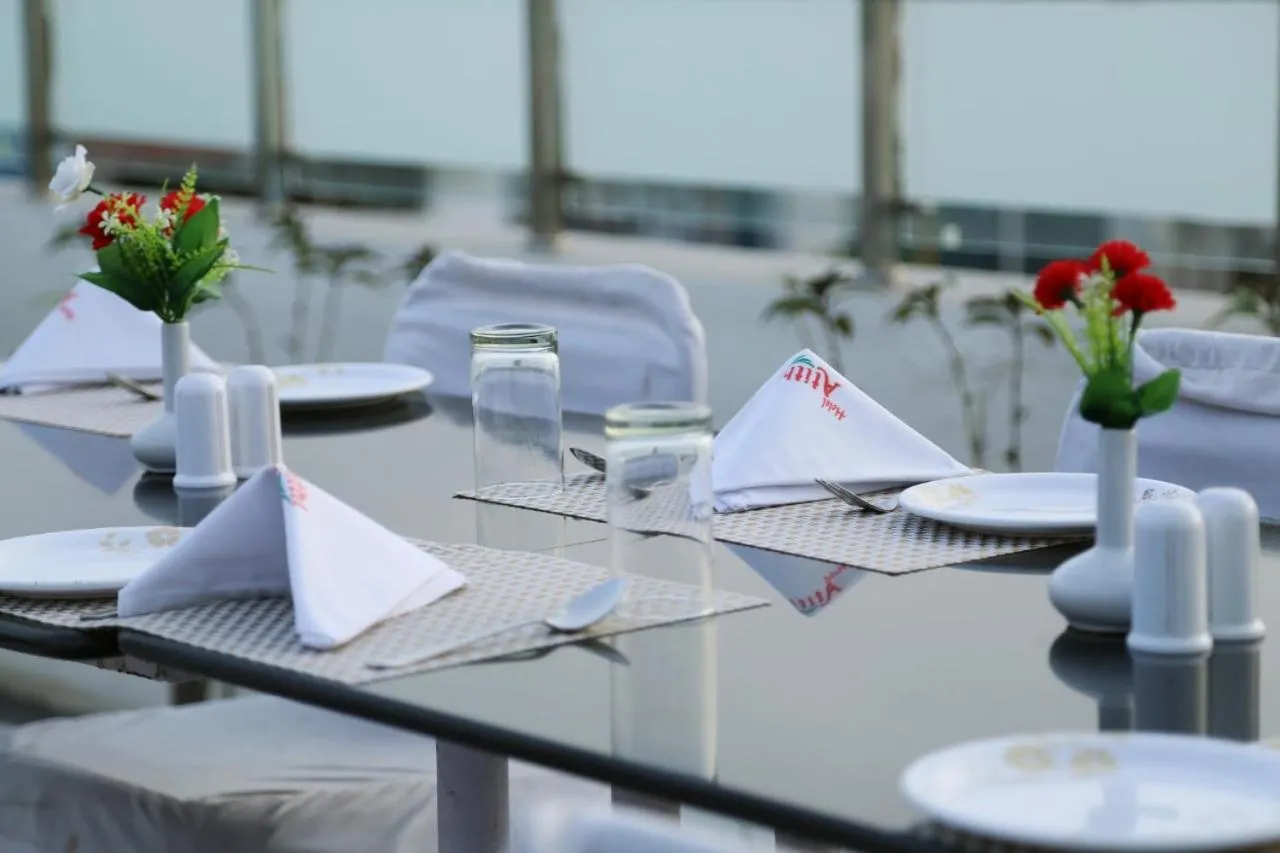 Restaurant/places to eat in Hotel Atithi, Aurangabad
