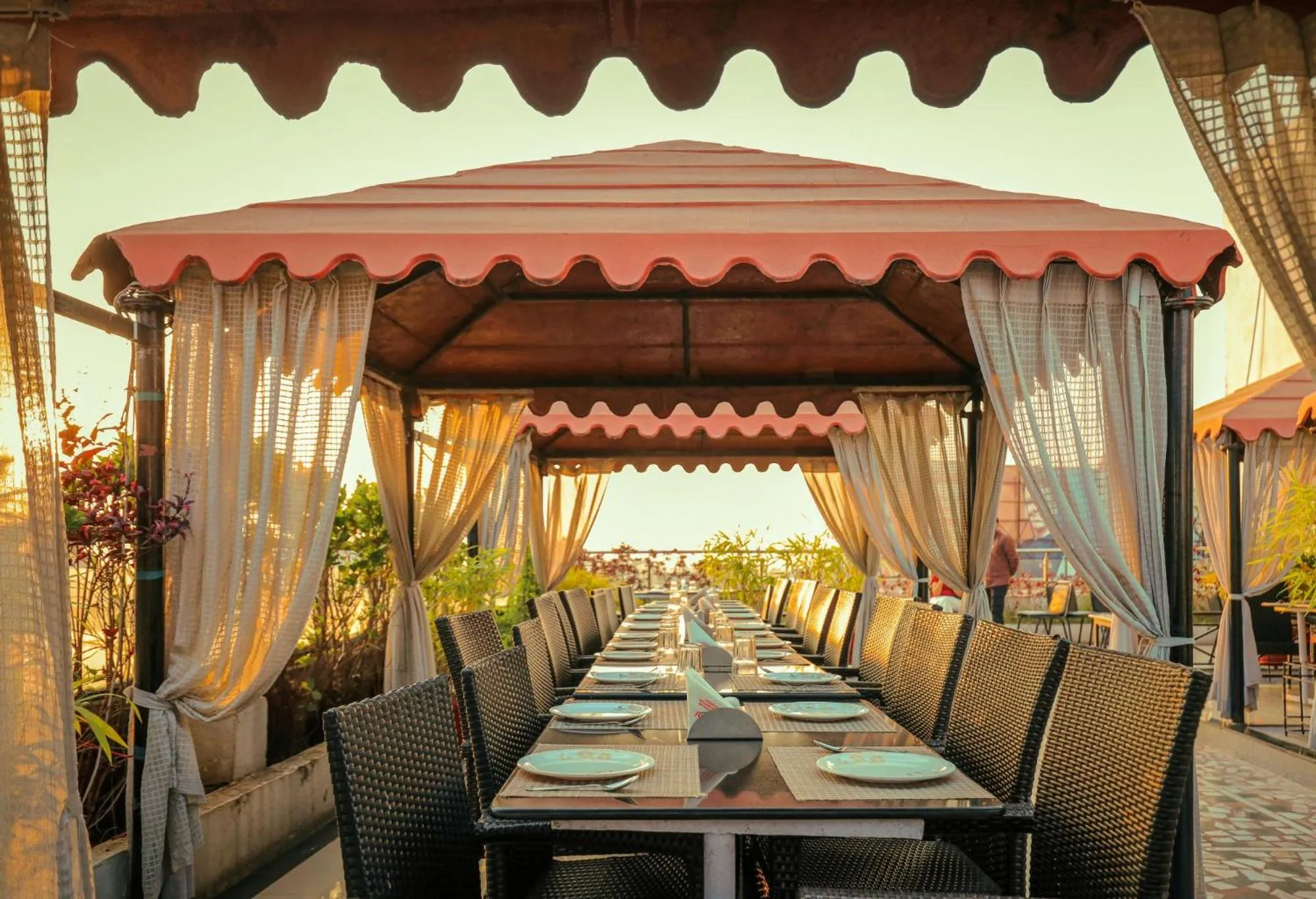 Restaurant/places to eat in Hotel Atithi, Aurangabad