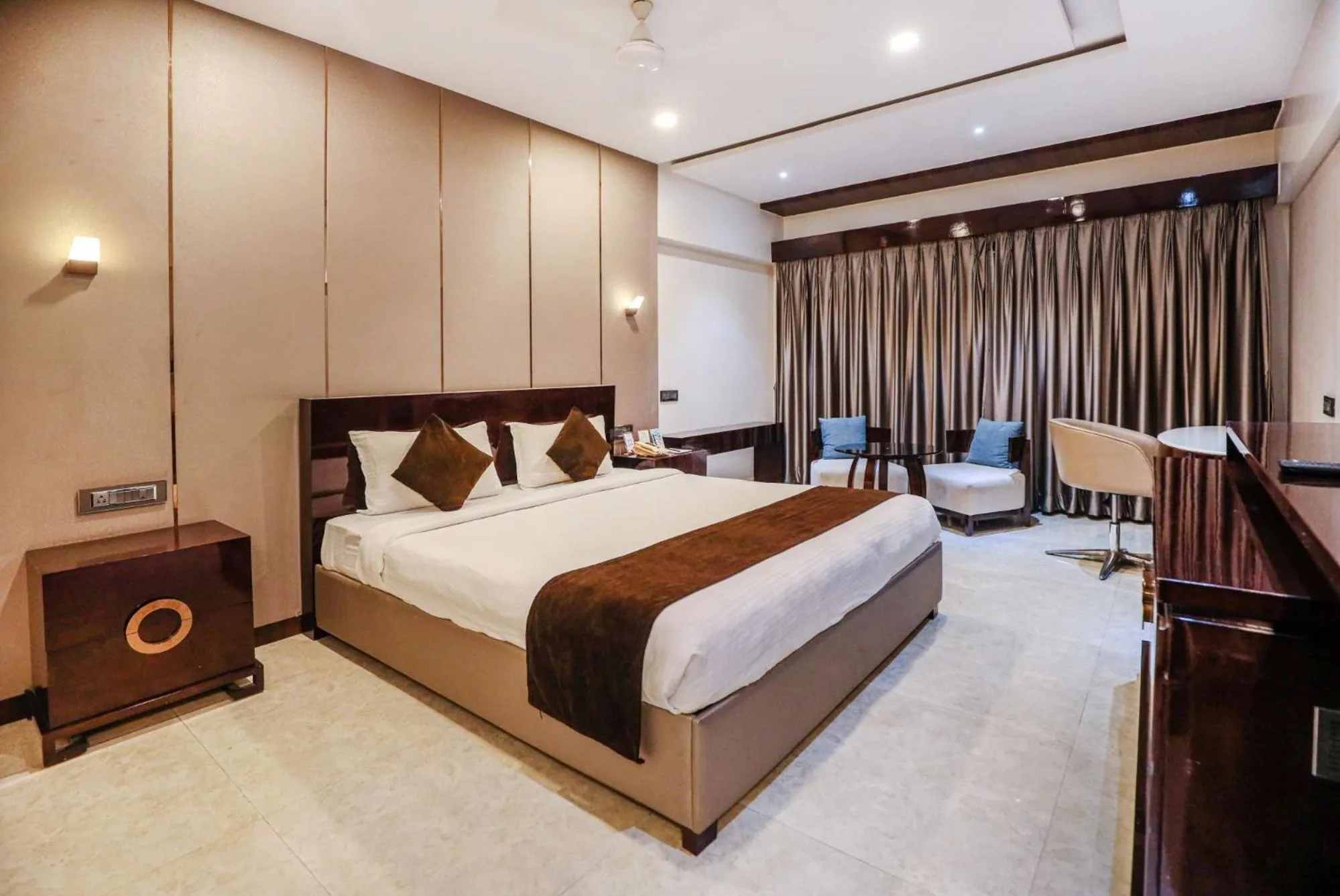 Bed in Hotel Atithi, Aurangabad