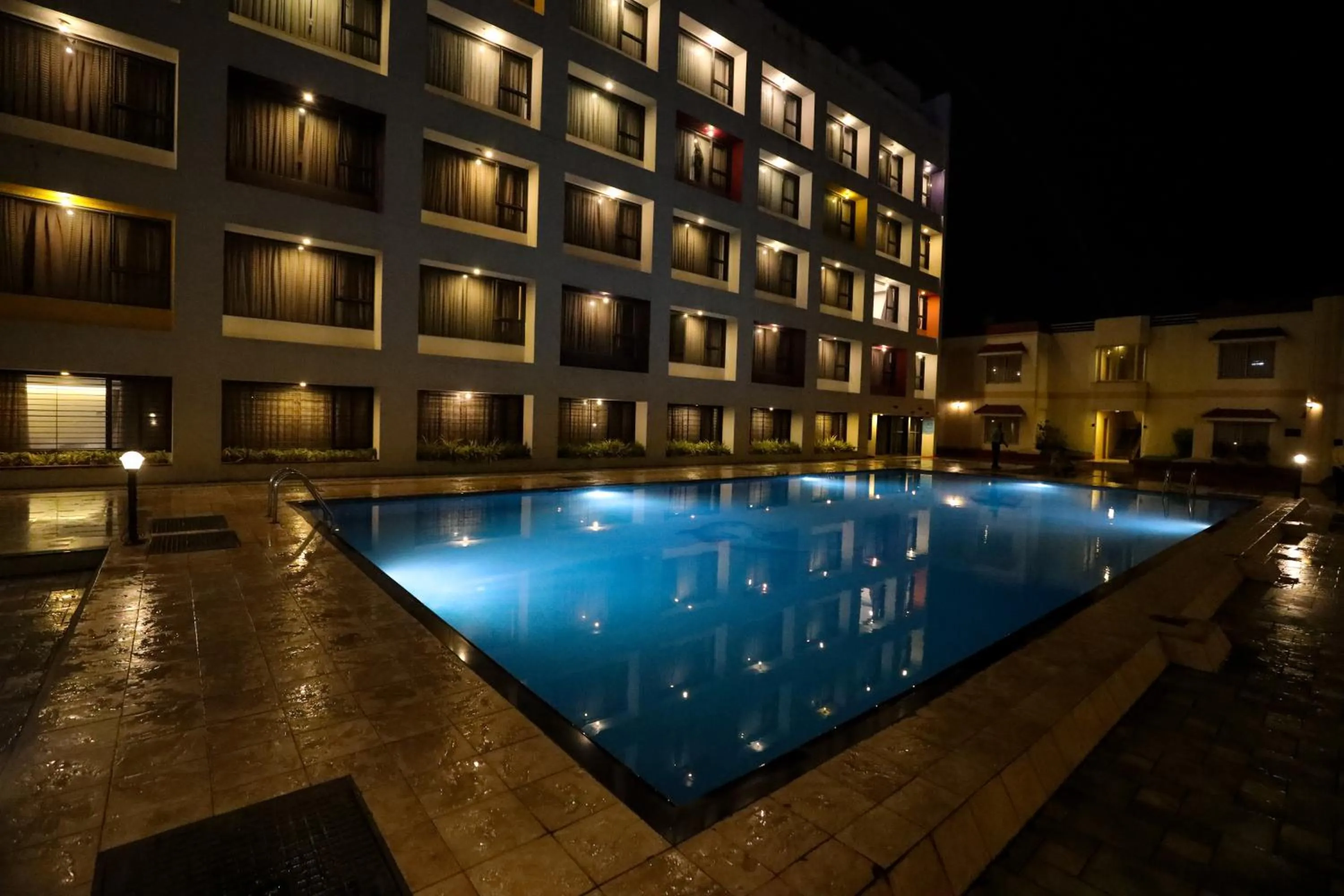 Property building in Hotel Atithi, Aurangabad