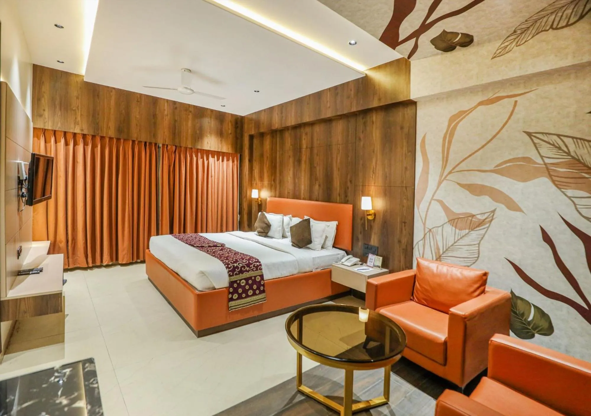 Bedroom, Bed in Hotel Atithi, Aurangabad