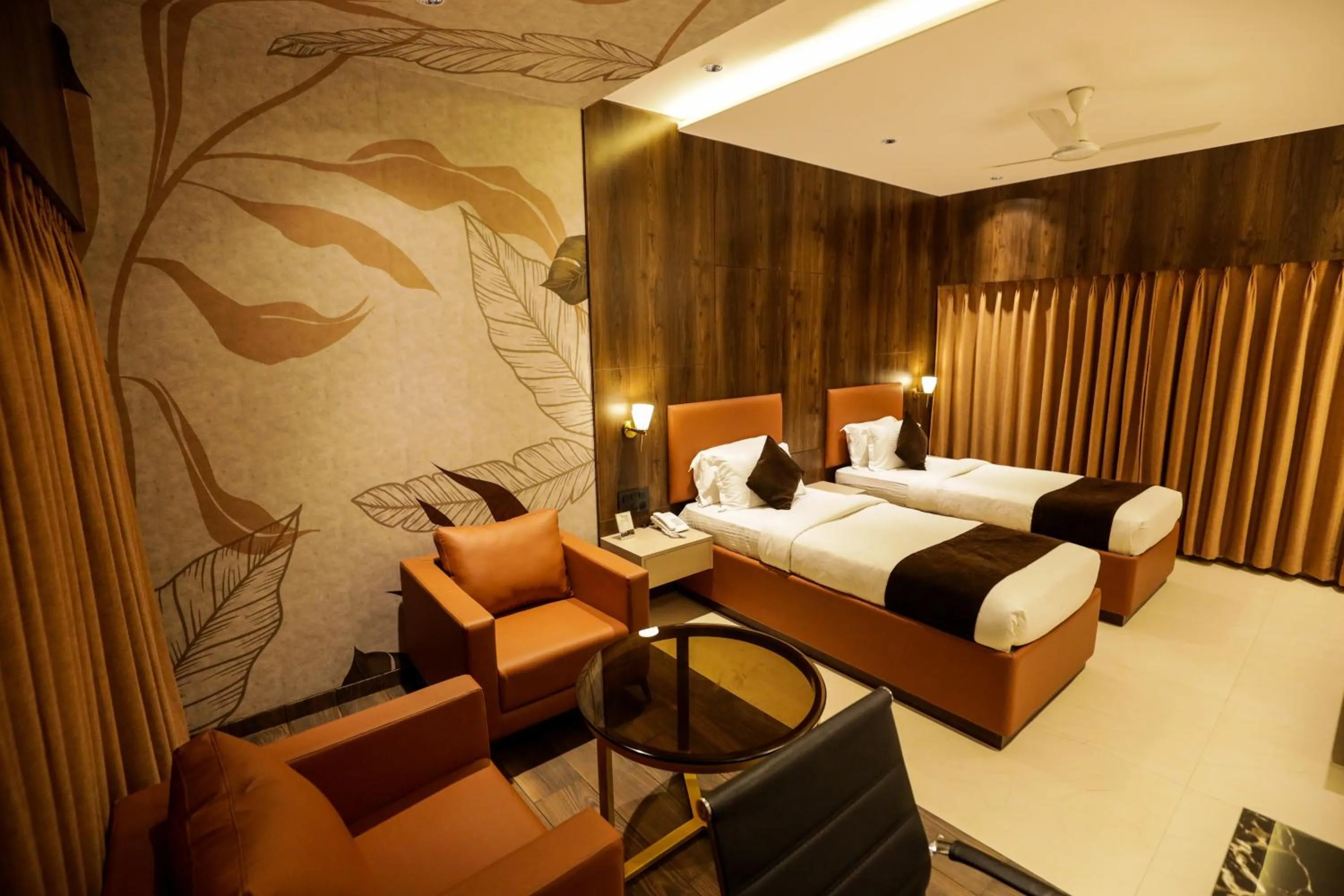 Bedroom, Bed in Hotel Atithi, Aurangabad