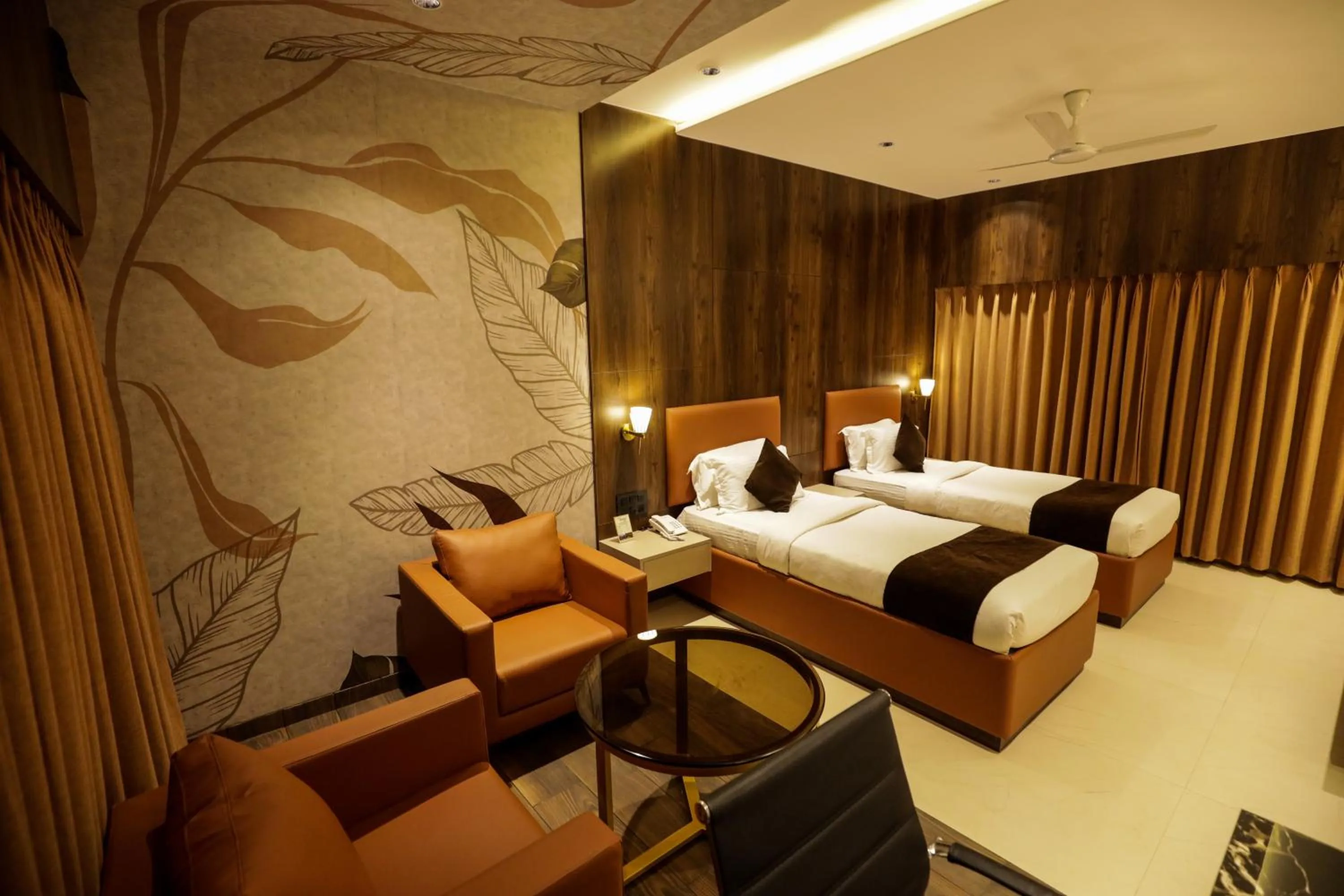 Bedroom, Bed in Hotel Atithi, Aurangabad