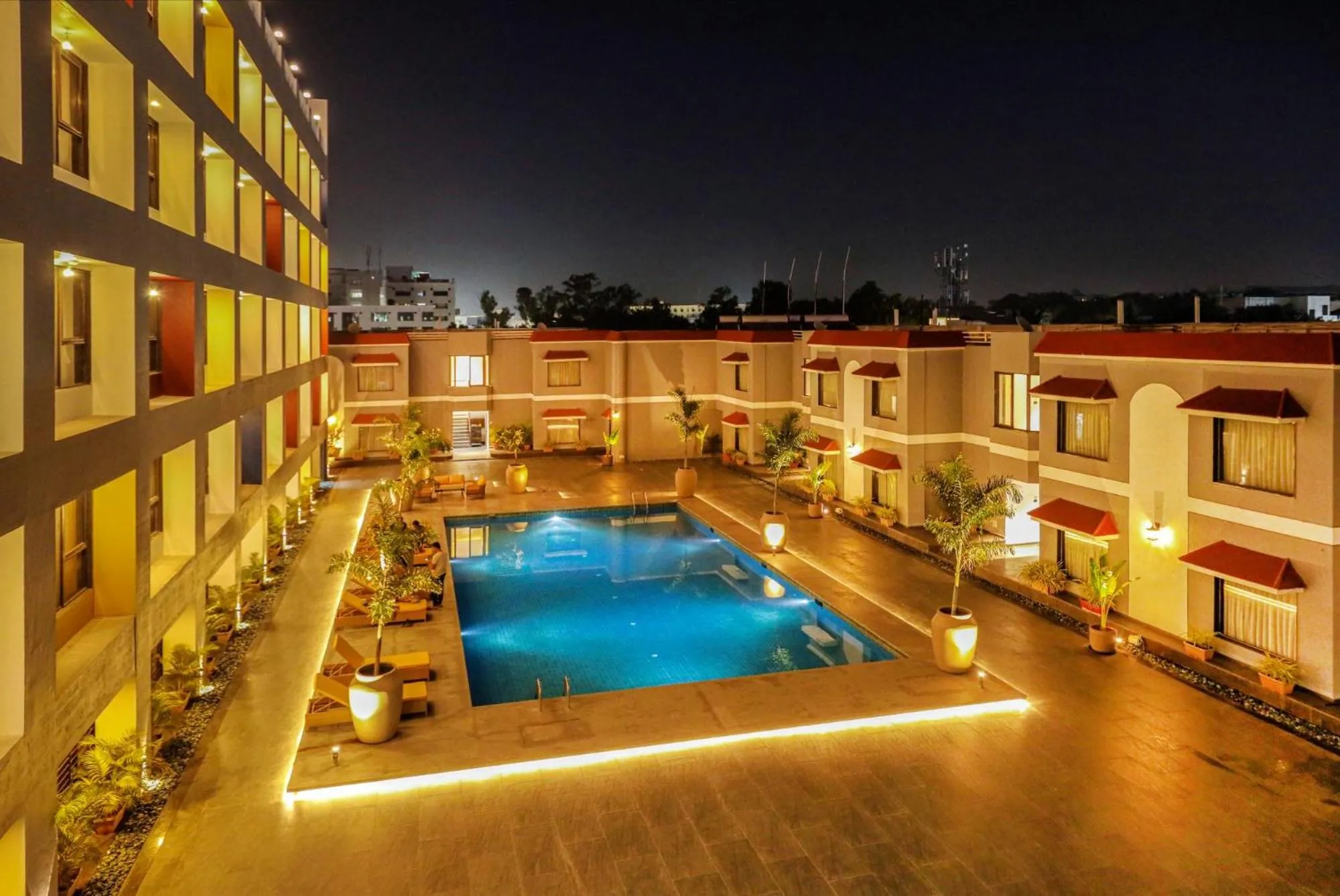 Property building in Hotel Atithi, Aurangabad